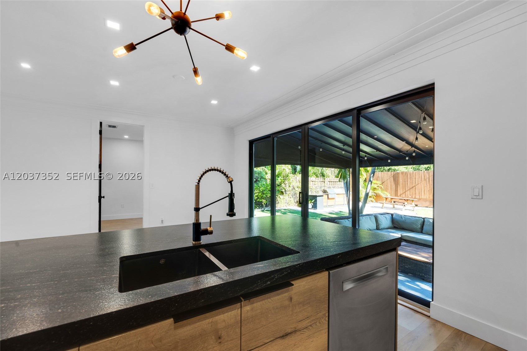 365 Fairway Dr Miami Beach, FL 33141