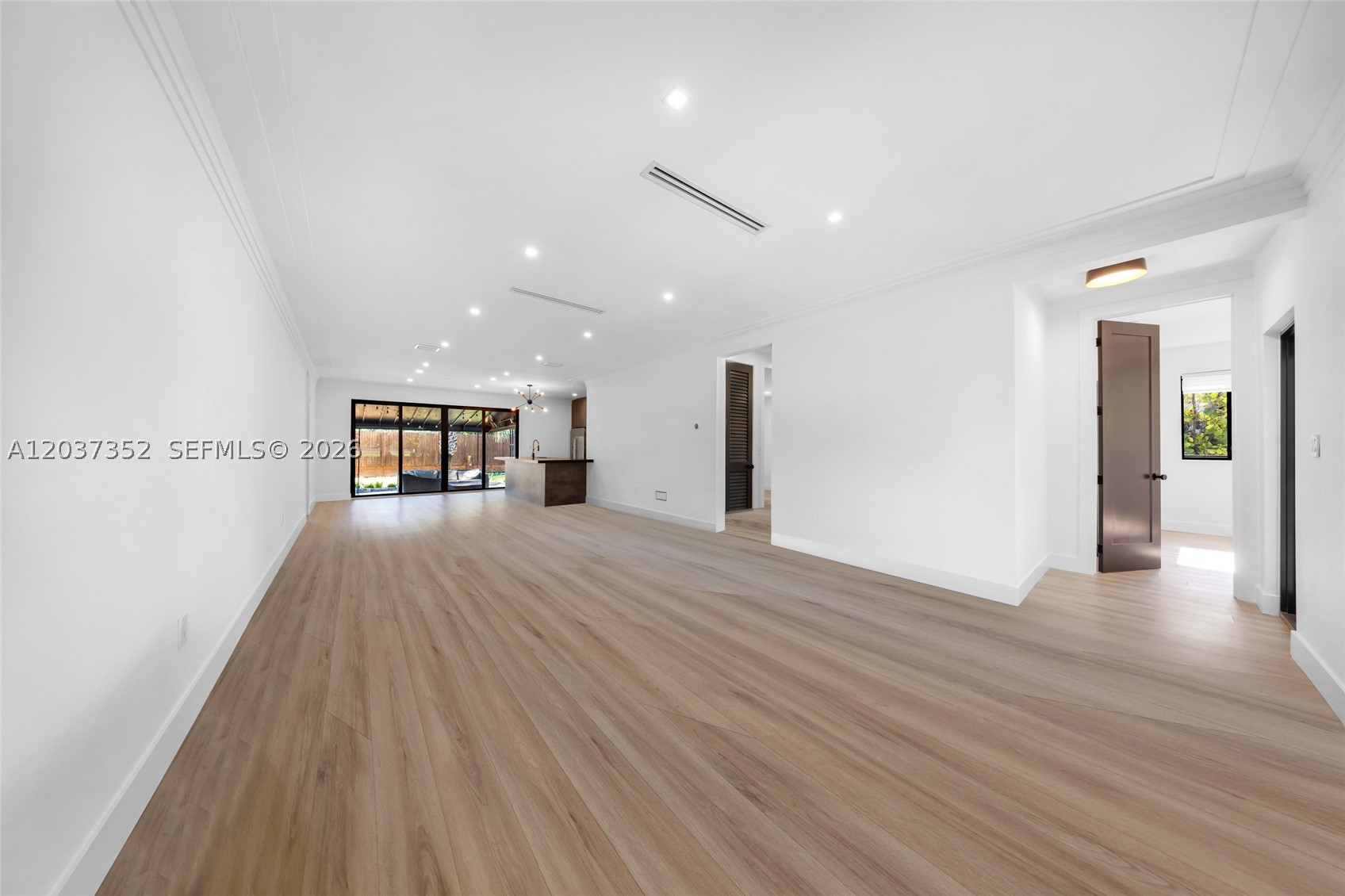 365 Fairway Dr Miami Beach, FL 33141