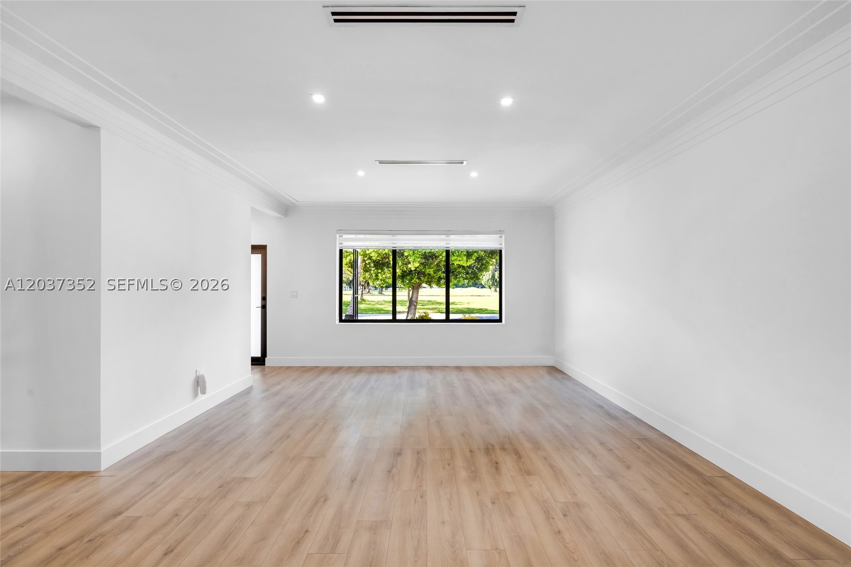 365 Fairway Dr Miami Beach, FL 33141