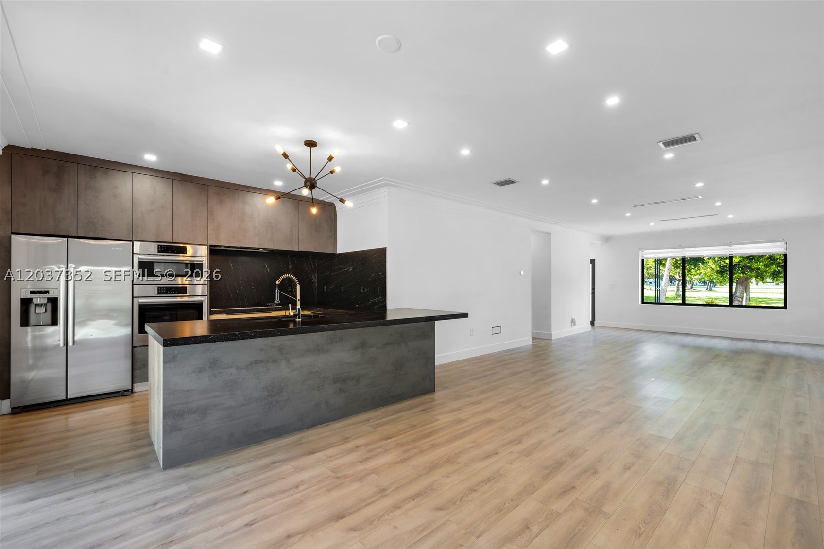 365 Fairway Dr Miami Beach, FL 33141