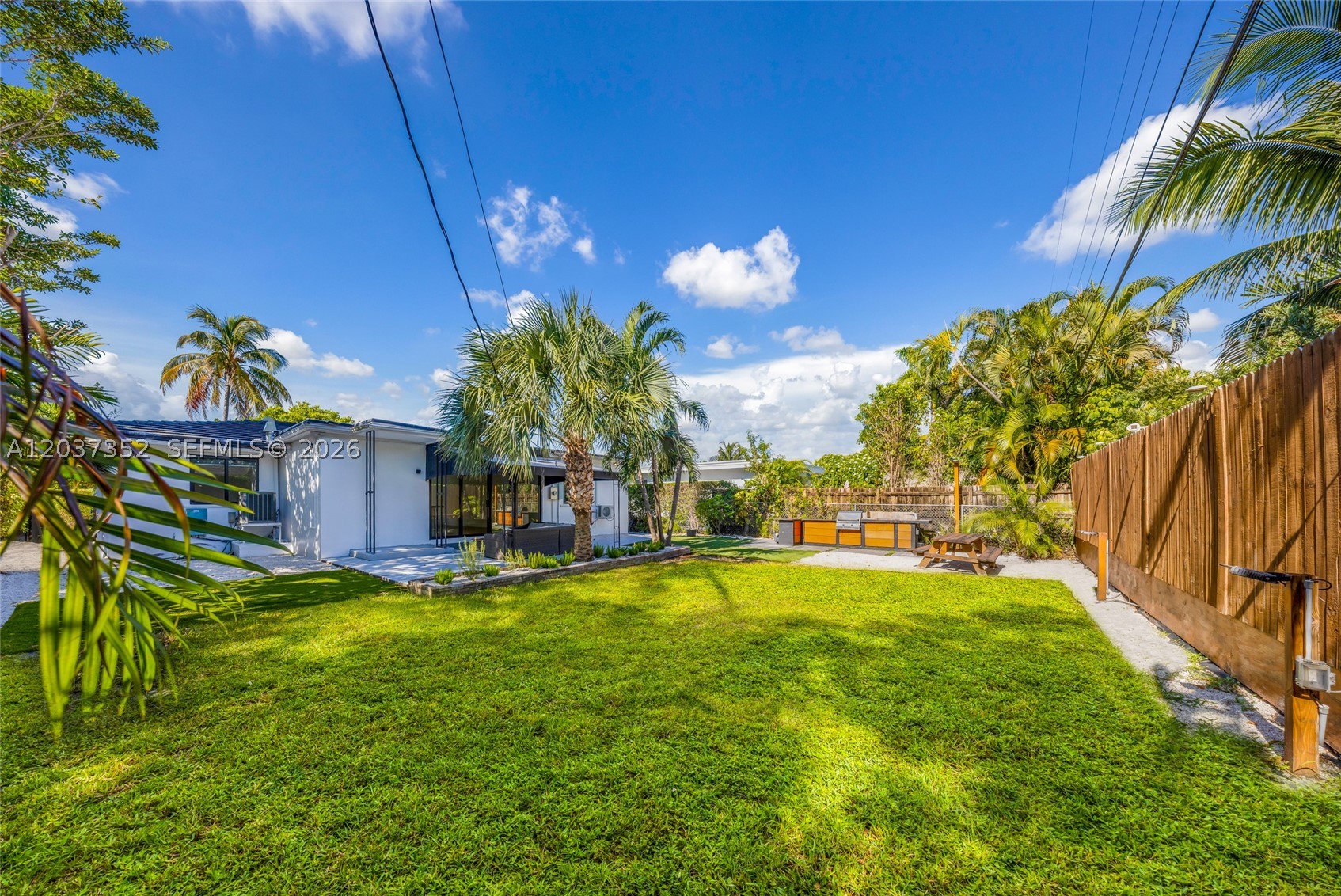 365 Fairway Dr Miami Beach, FL 33141