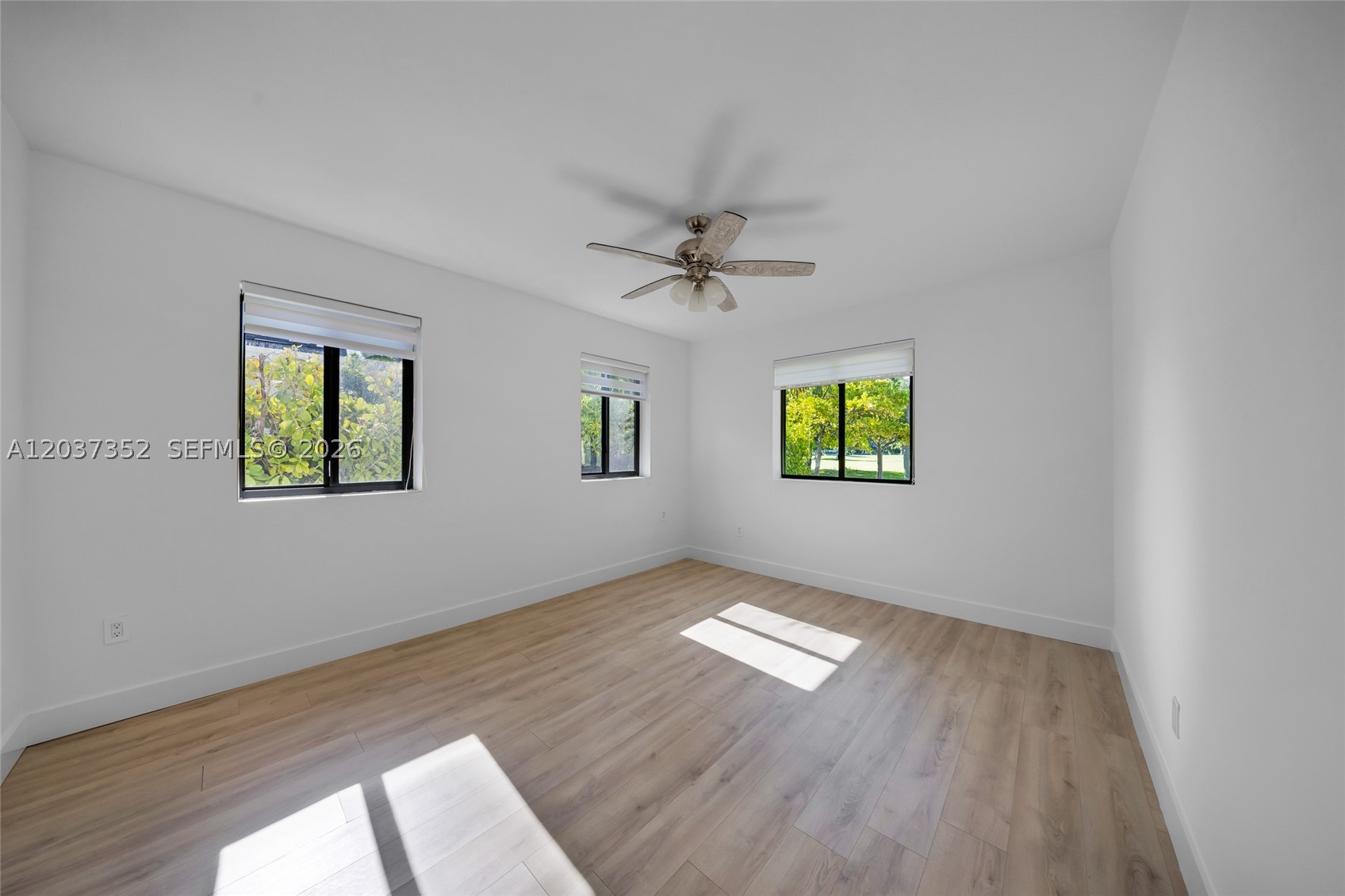 365 Fairway Dr Miami Beach, FL 33141