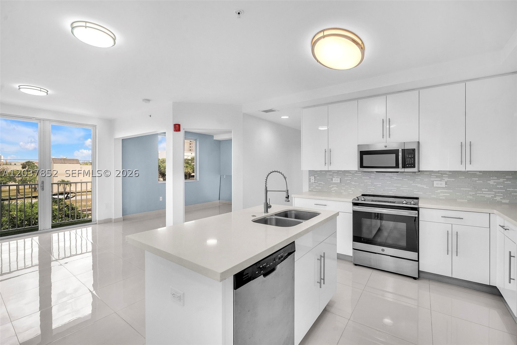 2651 NE 212th Ter #301