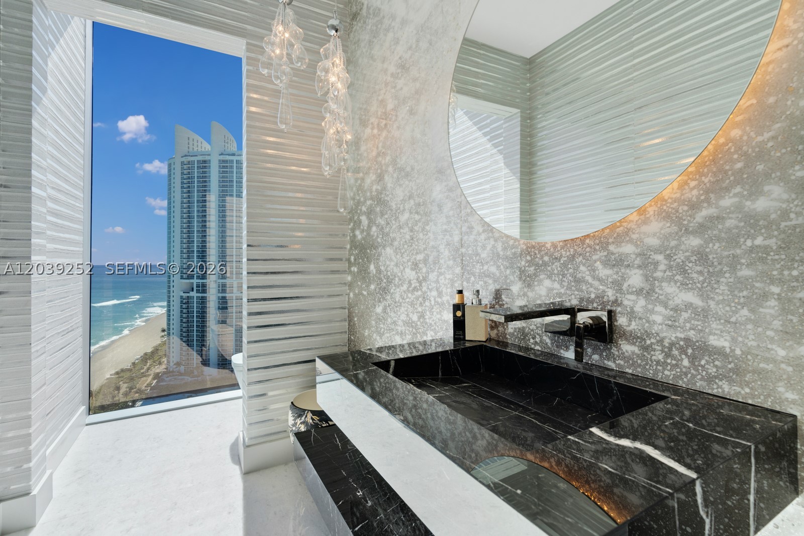 18501 Collins Ave #2304 Sunny Isles Beach, FL 33160