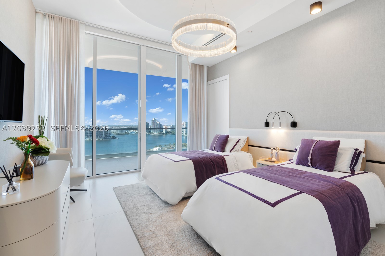 18501 Collins Ave #2304 Sunny Isles Beach, FL 33160