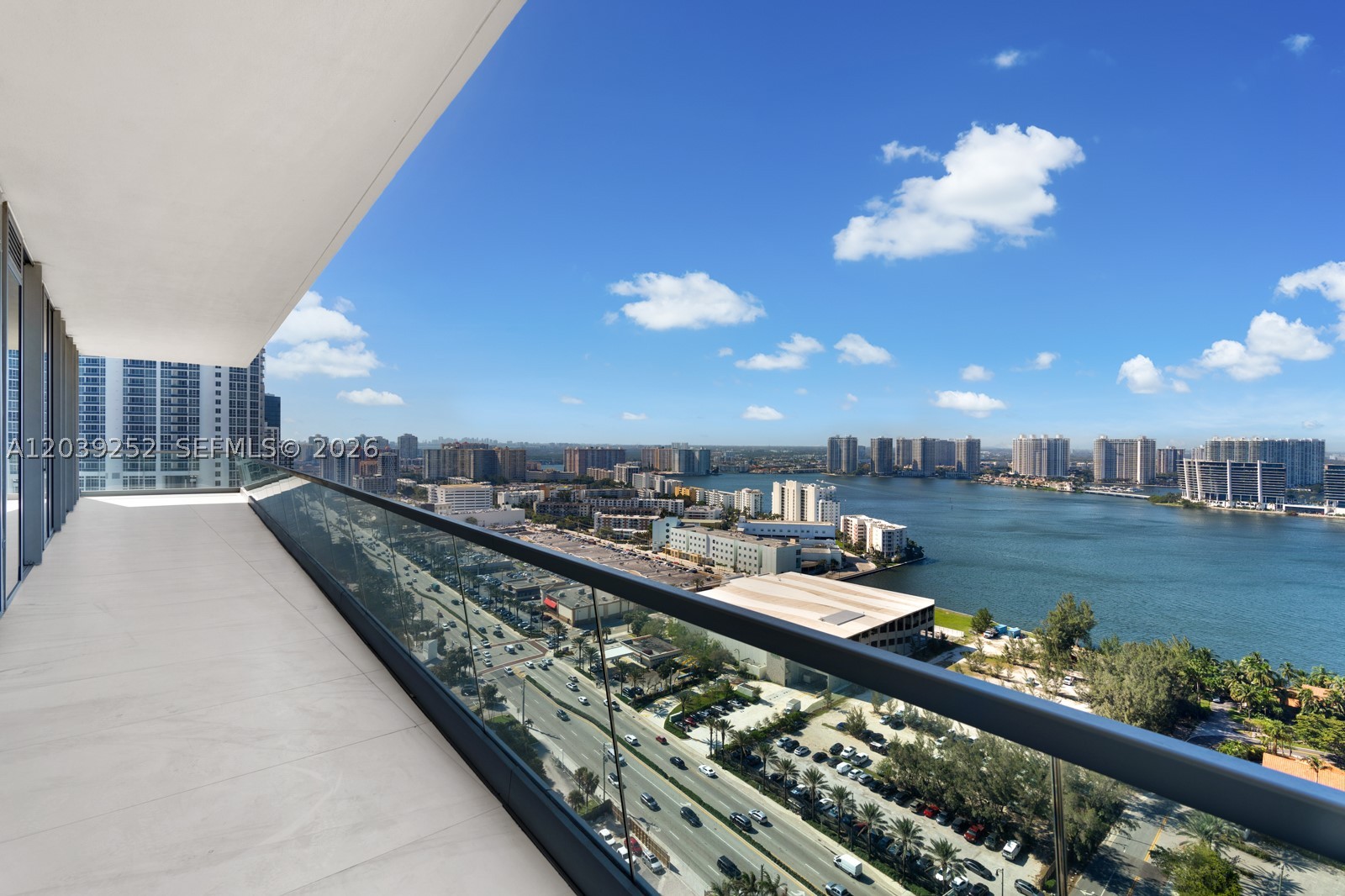18501 Collins Ave #2304 Sunny Isles Beach, FL 33160