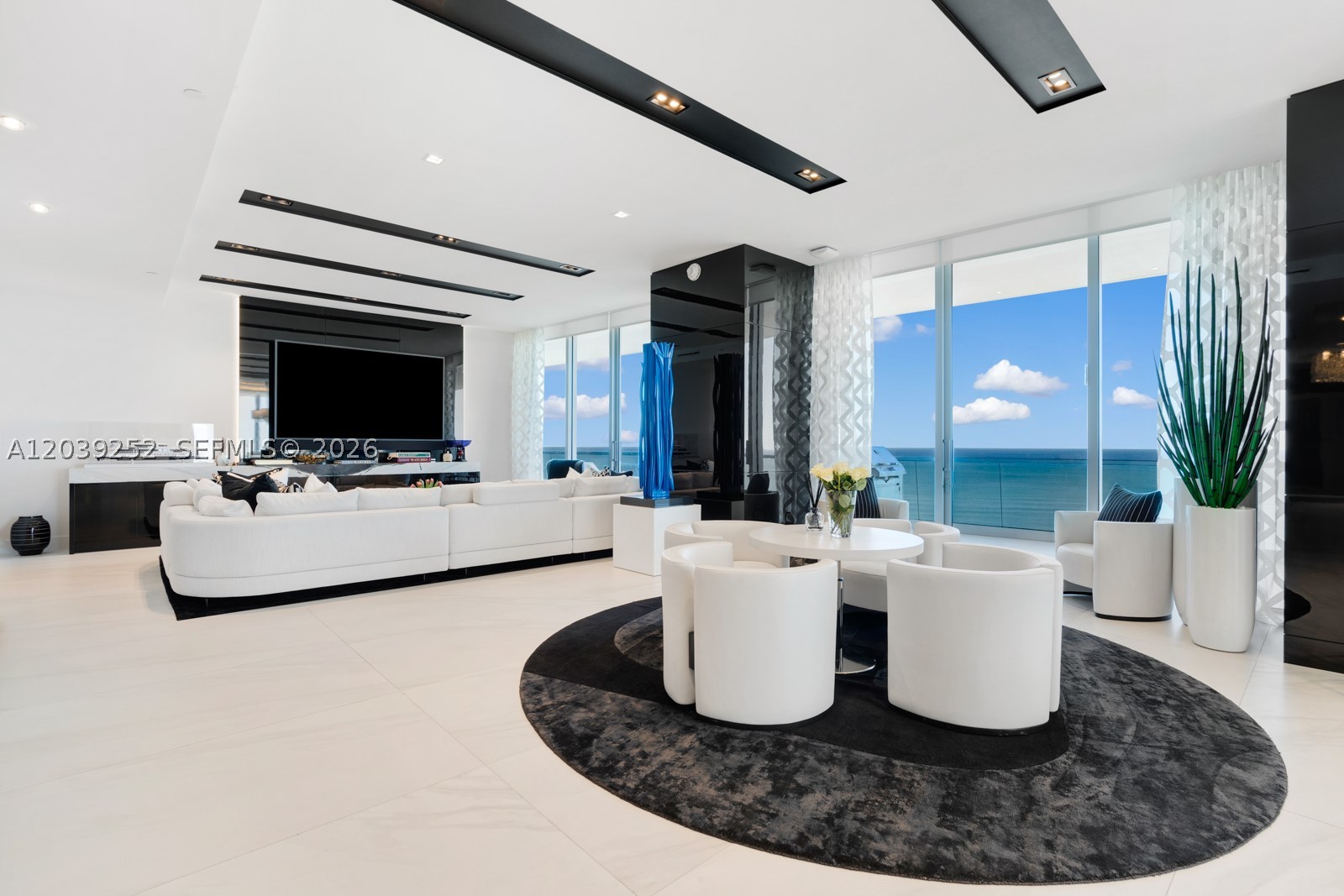 18501 Collins Ave #2304 Sunny Isles Beach, FL 33160