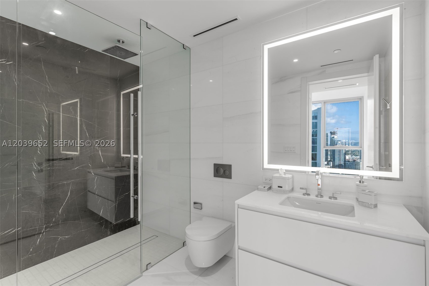 image Aston Martin Residences9