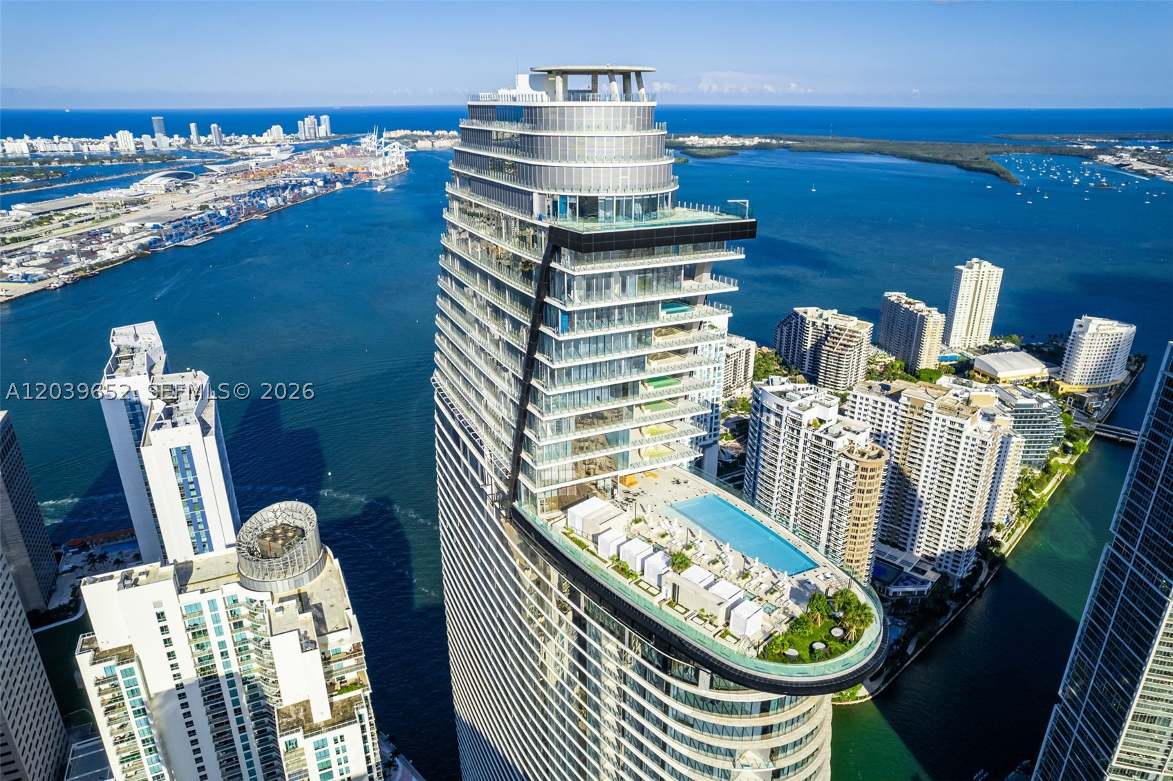 image Aston Martin Residences14