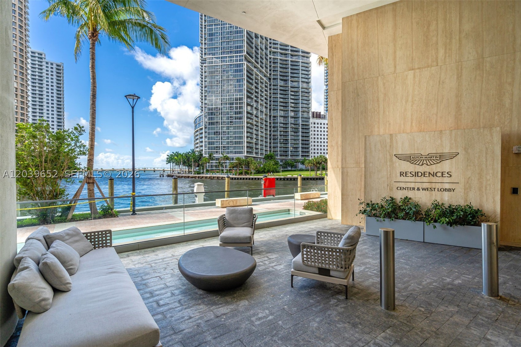 image Aston Martin Residences15