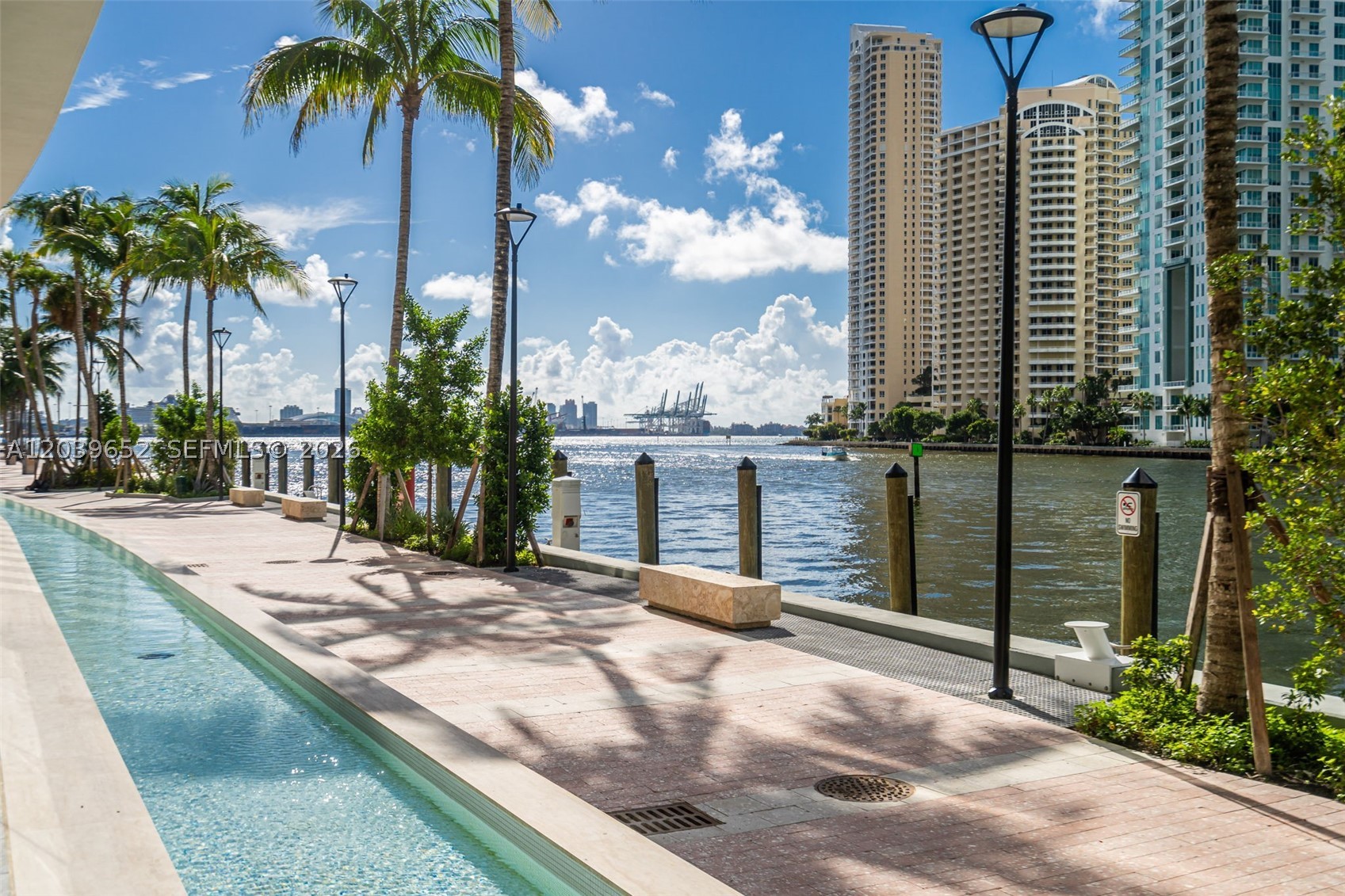 image Aston Martin Residences16