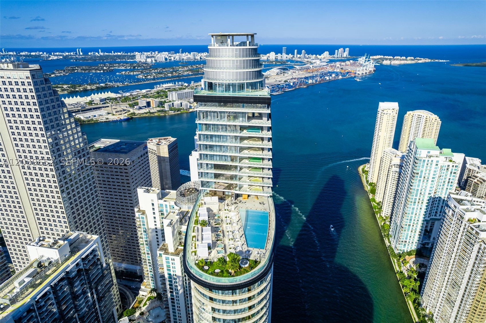 image Aston Martin Residences17
