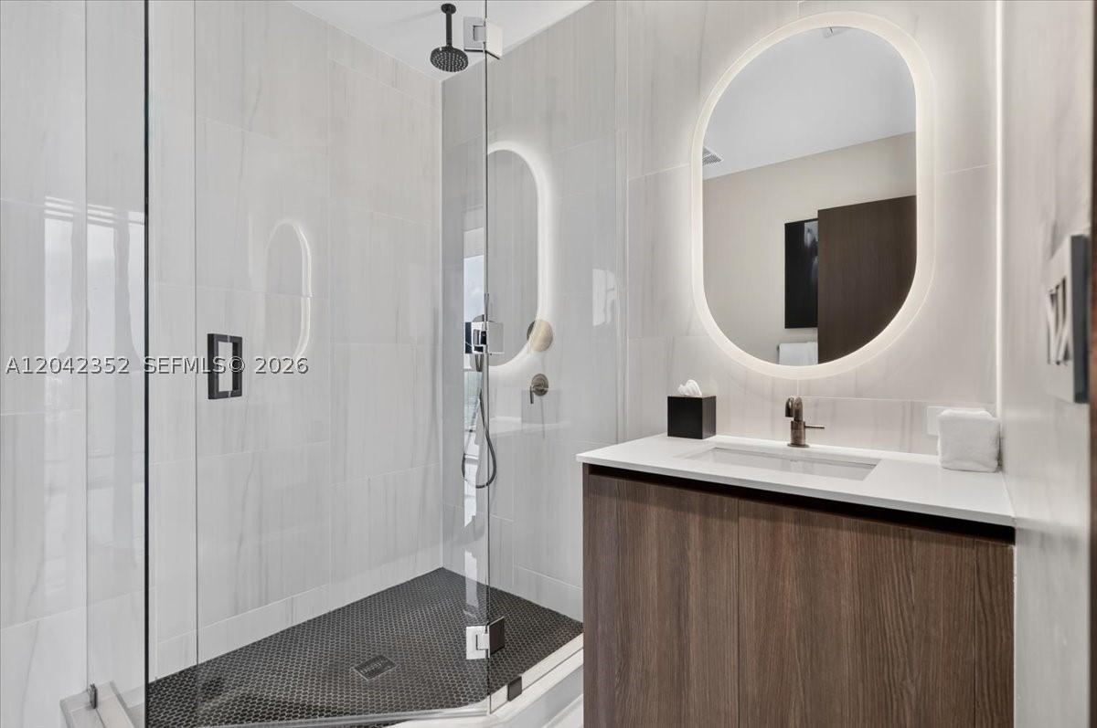 image E11EVEN Hotel & Residences19