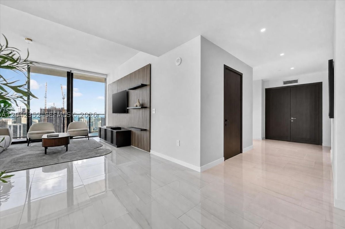 image E11EVEN Hotel & Residences20