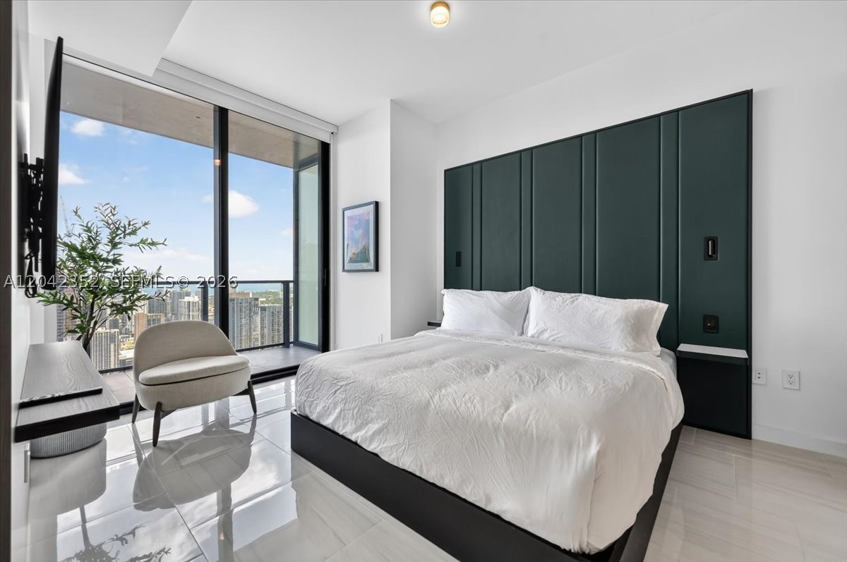 image E11EVEN Hotel & Residences21