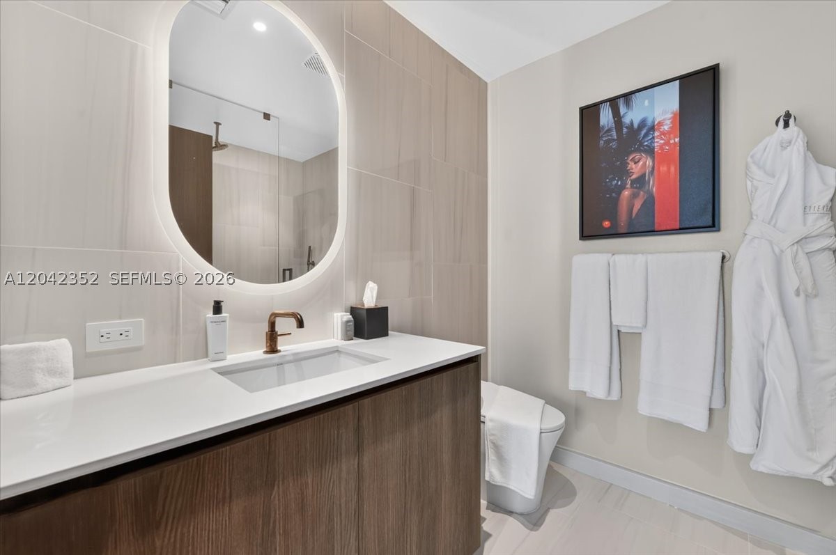 image E11EVEN Hotel & Residences23