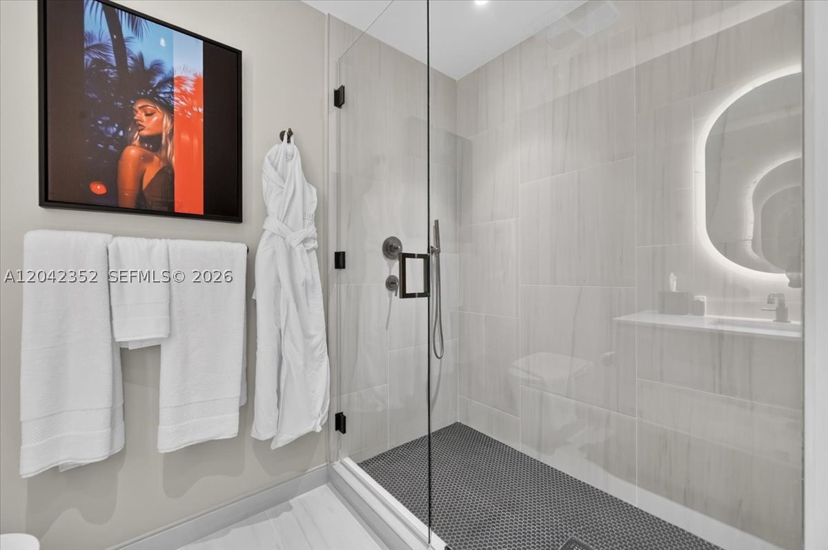 image E11EVEN Hotel & Residences24