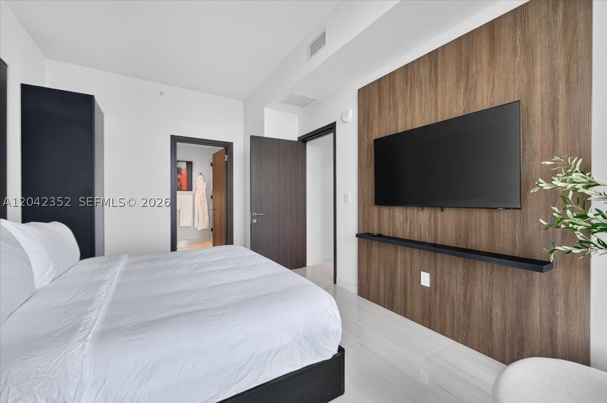image E11EVEN Hotel & Residences25