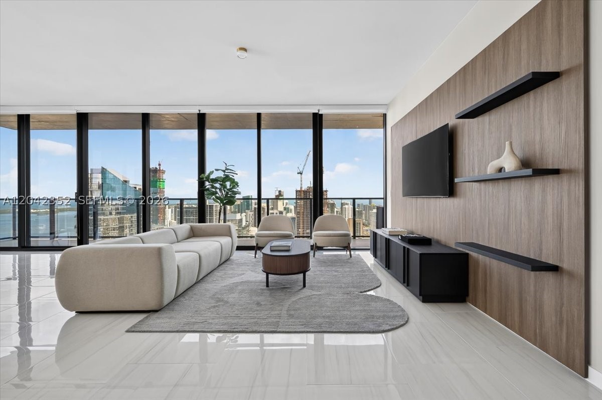 image E11EVEN Hotel & Residences26