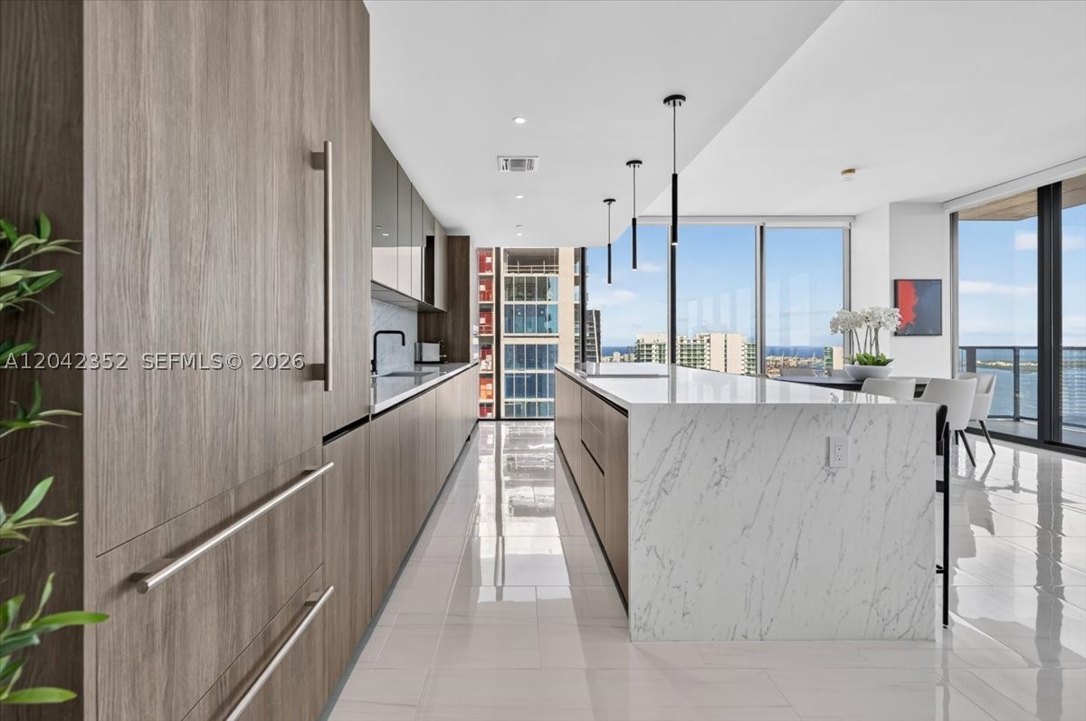 image E11EVEN Hotel & Residences29