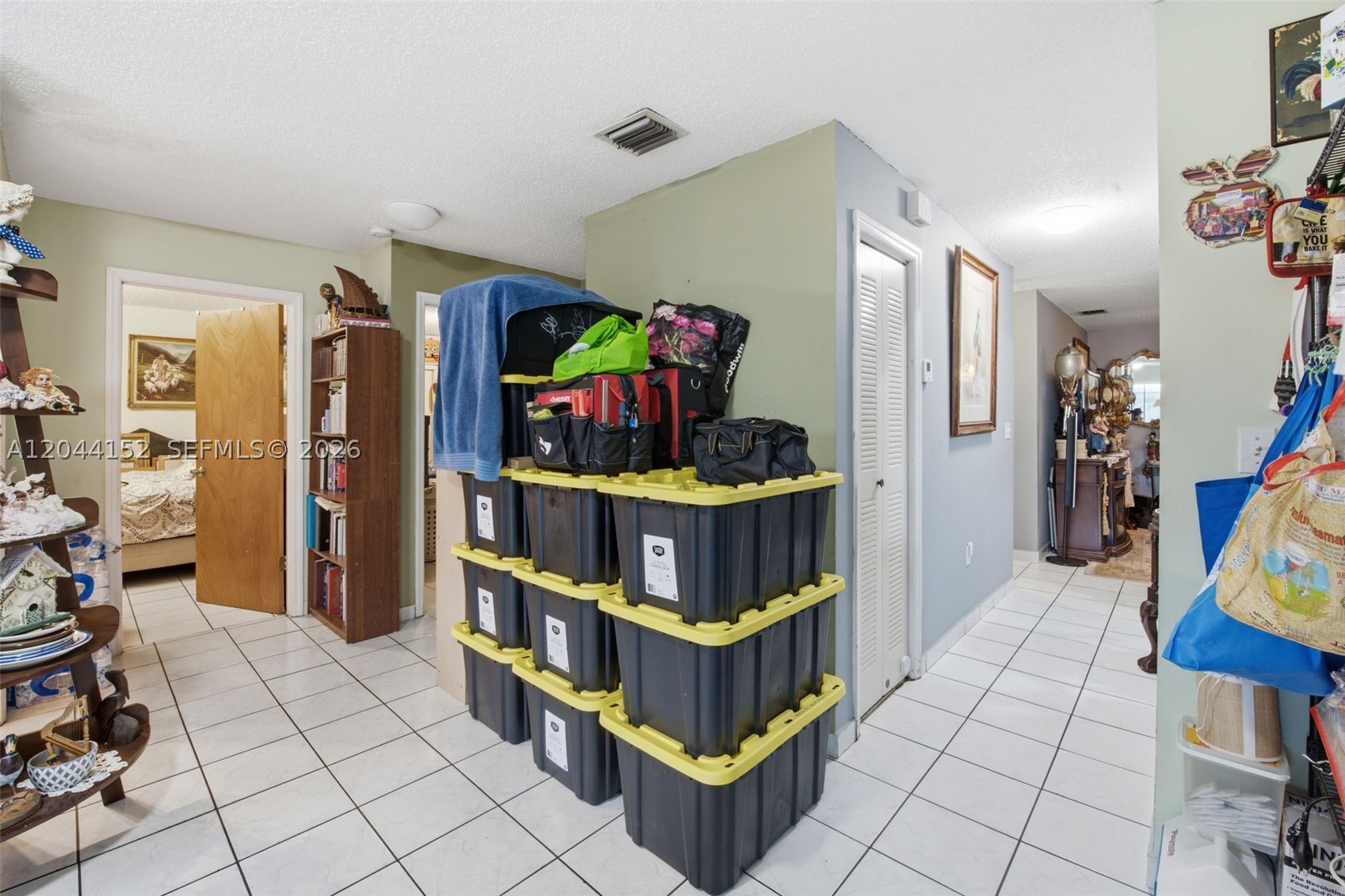 2801 SW 24th St Miami, FL 33145