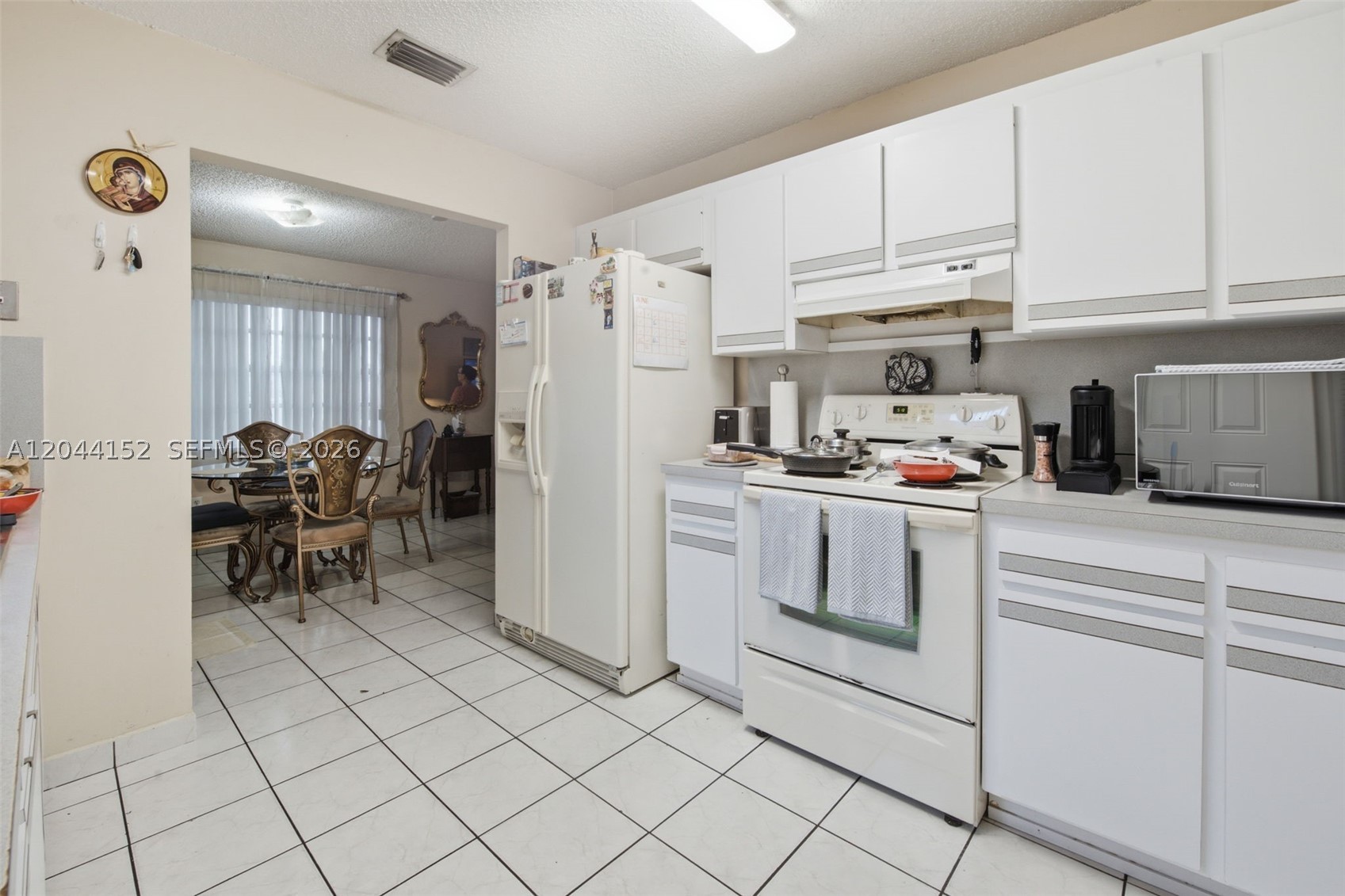 2801 SW 24th St Miami, FL 33145