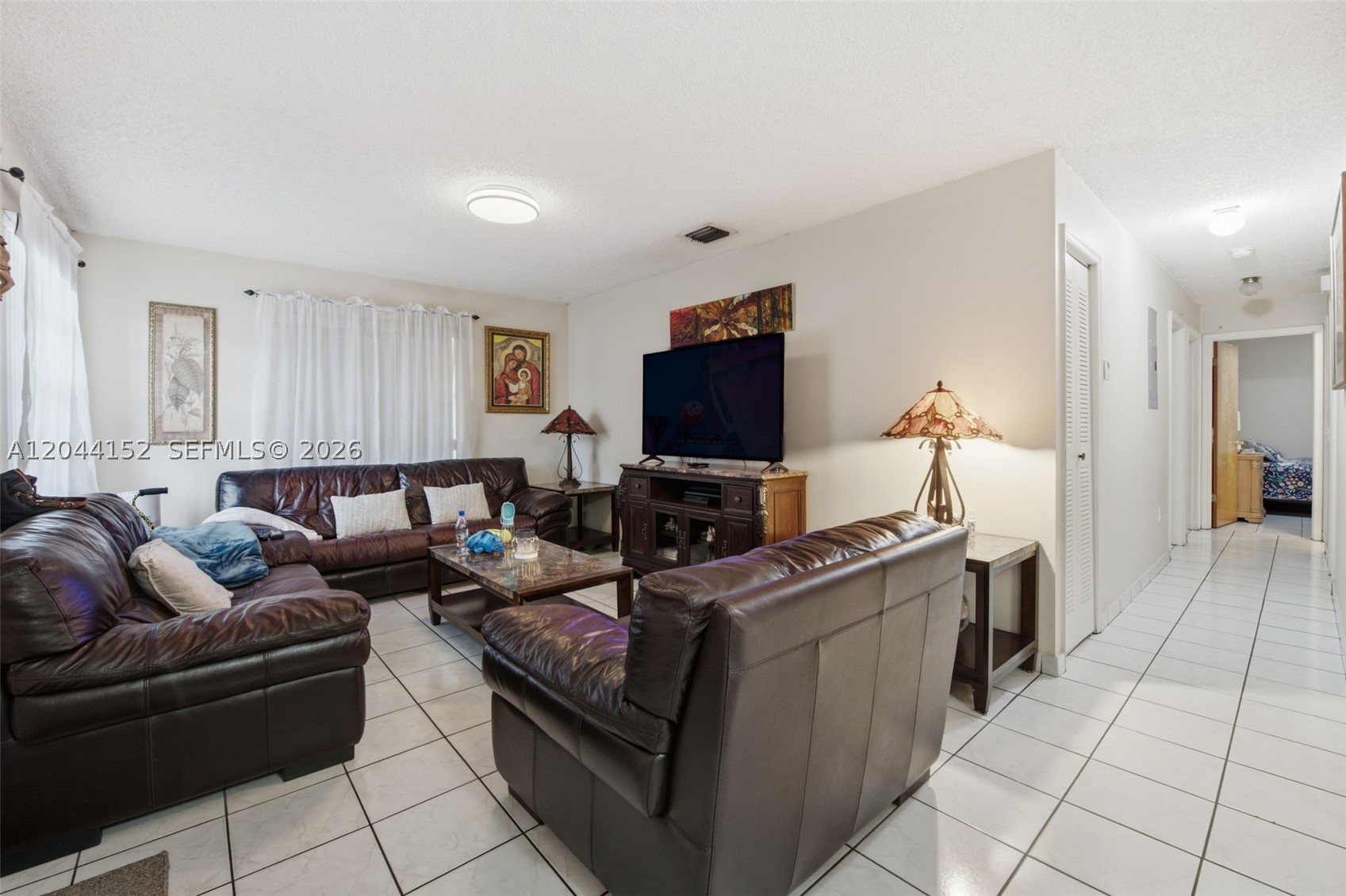 2801 SW 24th St Miami, FL 33145