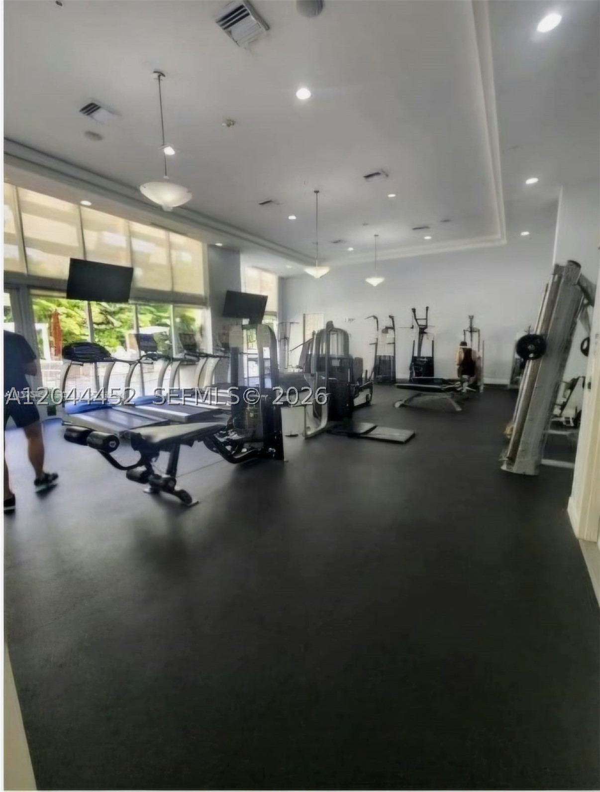image The Venture at Aventura9