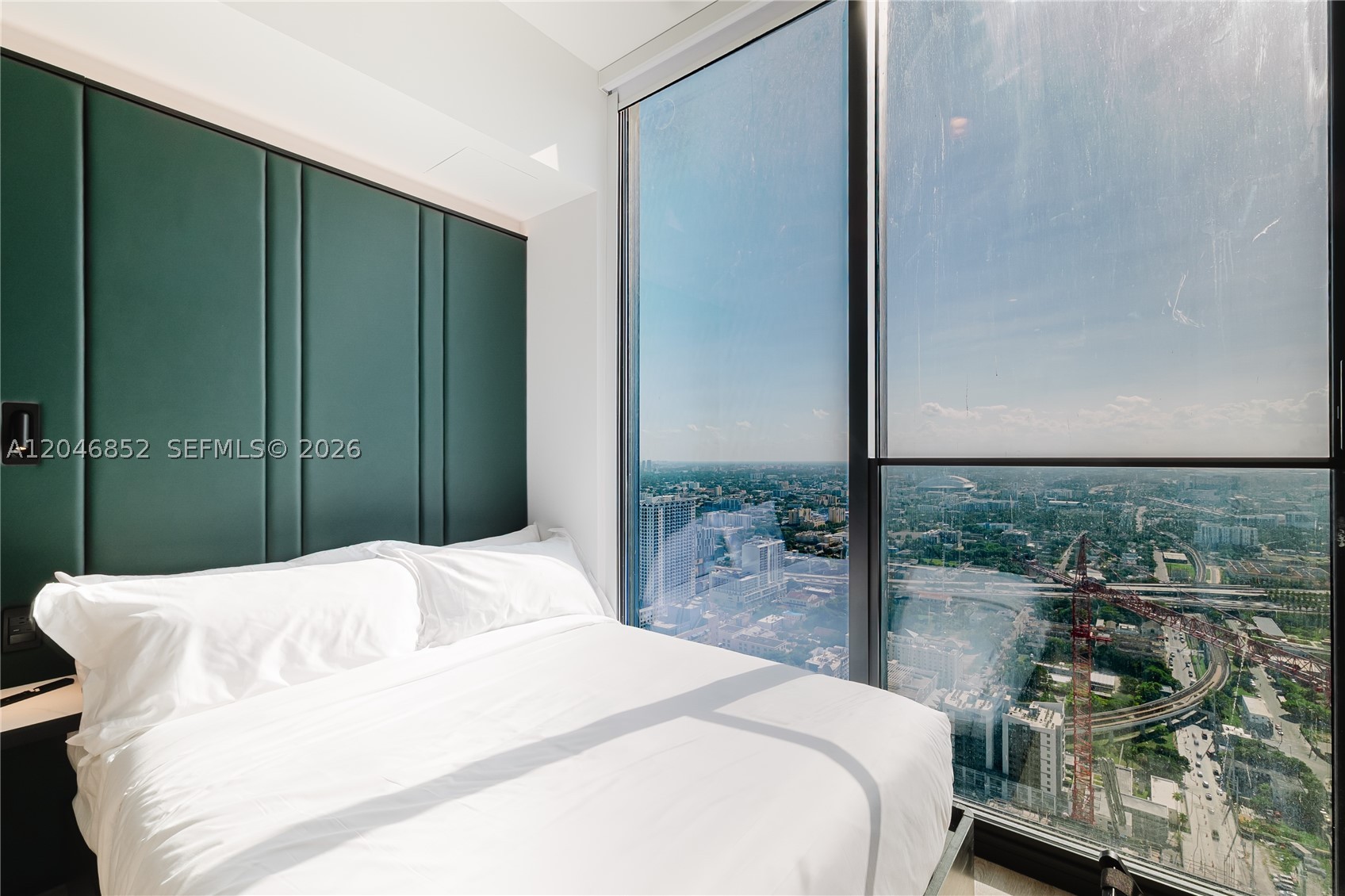 image E11EVEN Hotel & Residences2