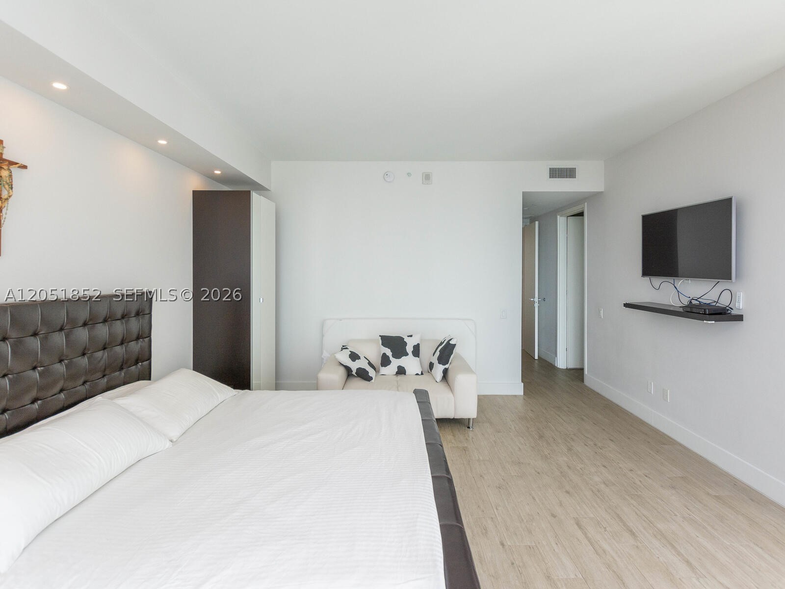 image Brickell House60
