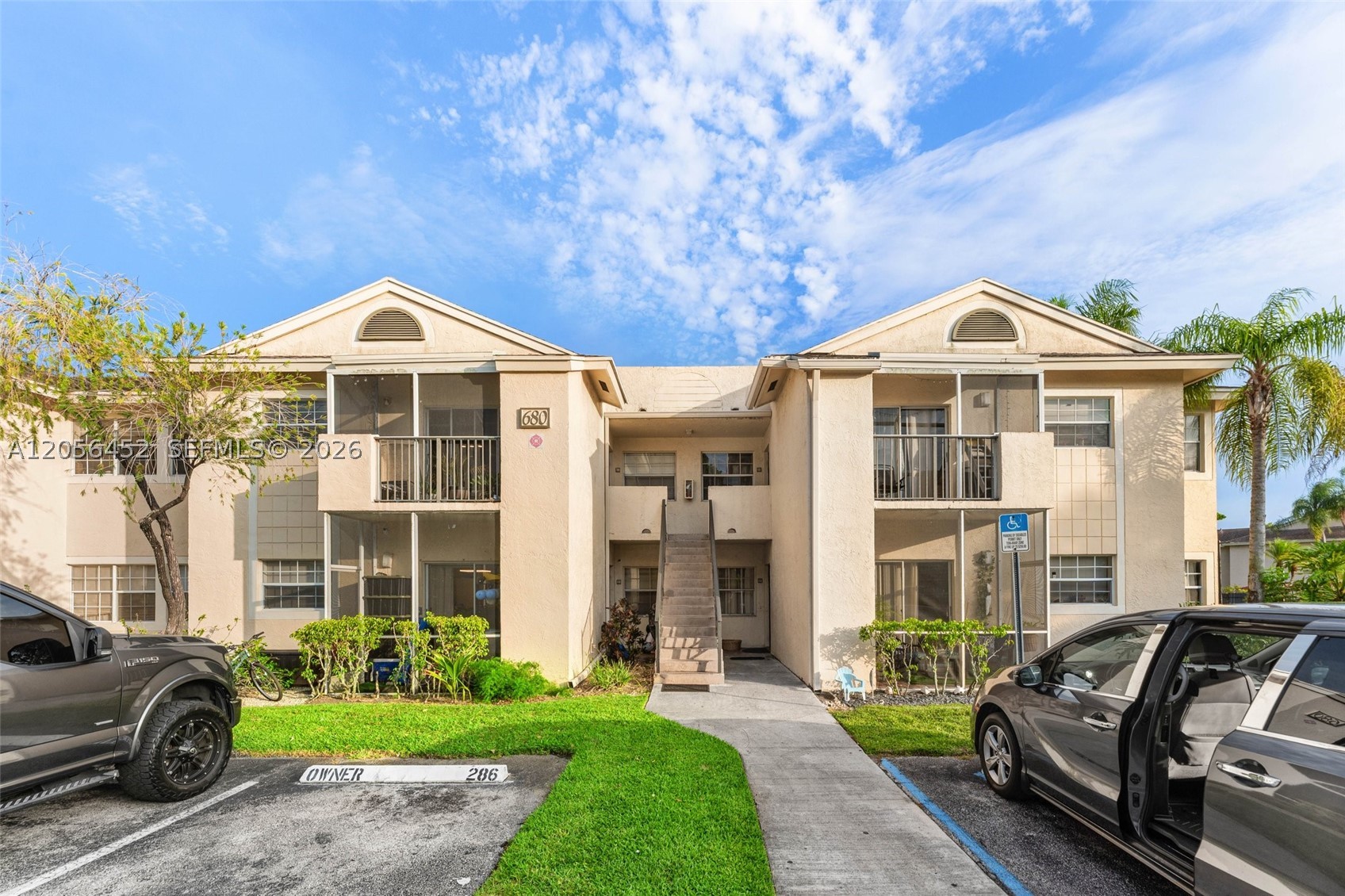 680 Cypress Clb Way #G10