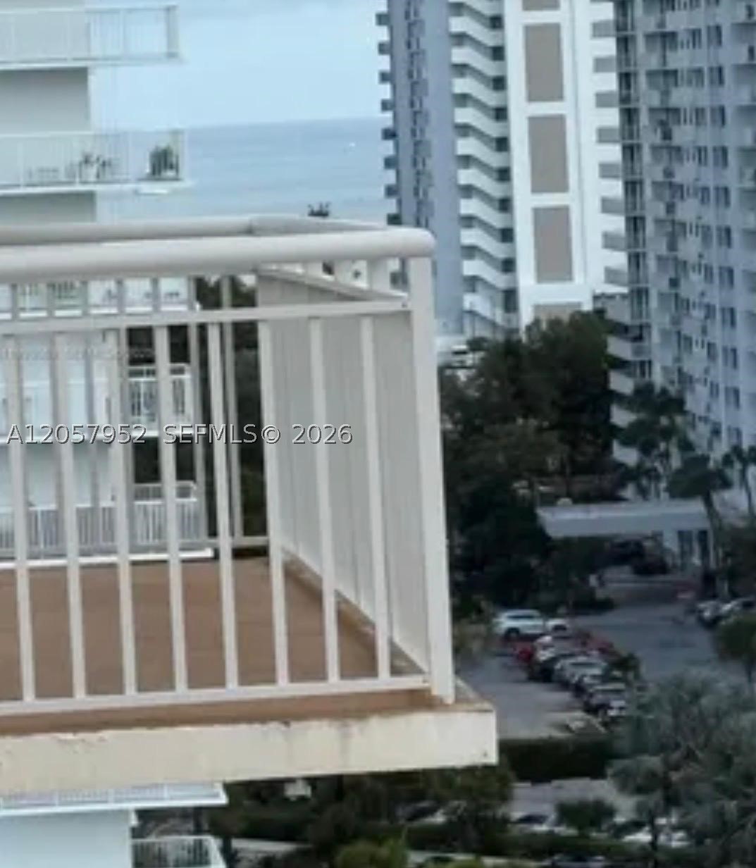 image Winston Towers 20027