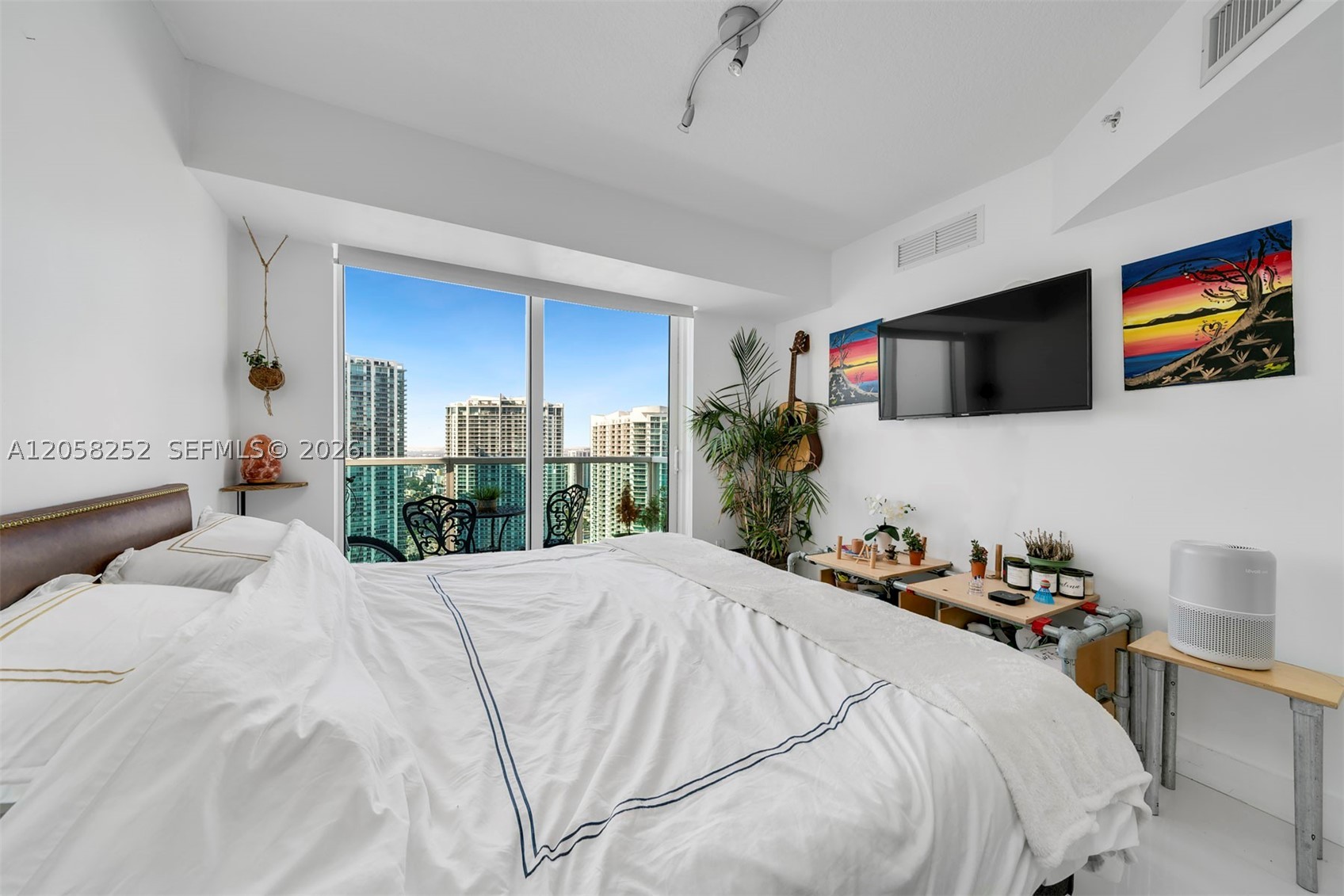 image Brickell on the River South16