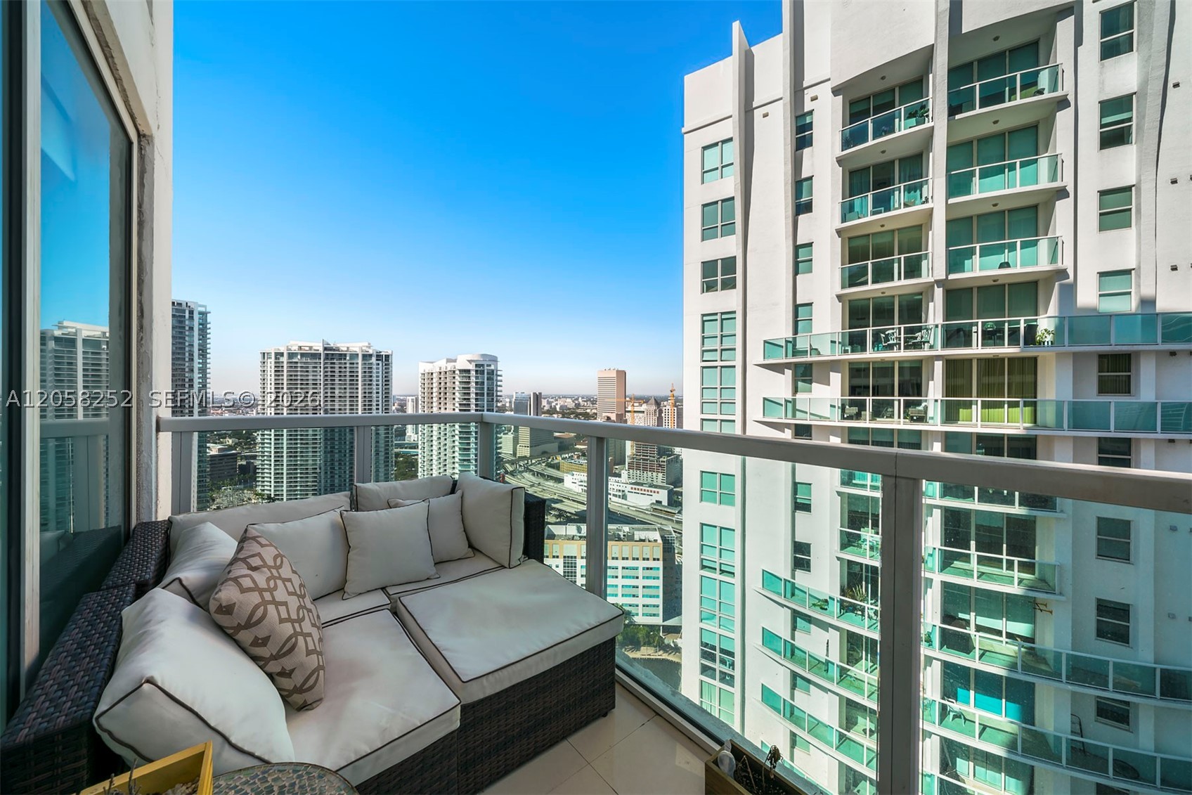 image Brickell on the River South21