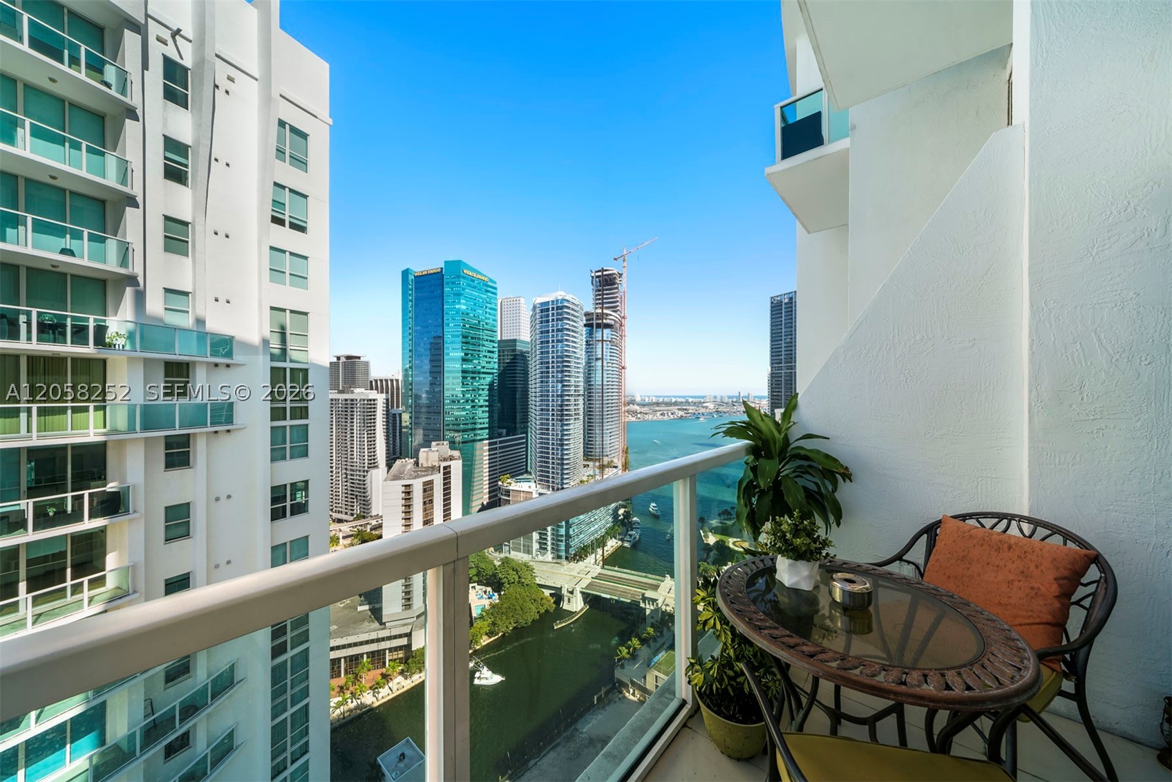 image Brickell on the River South22
