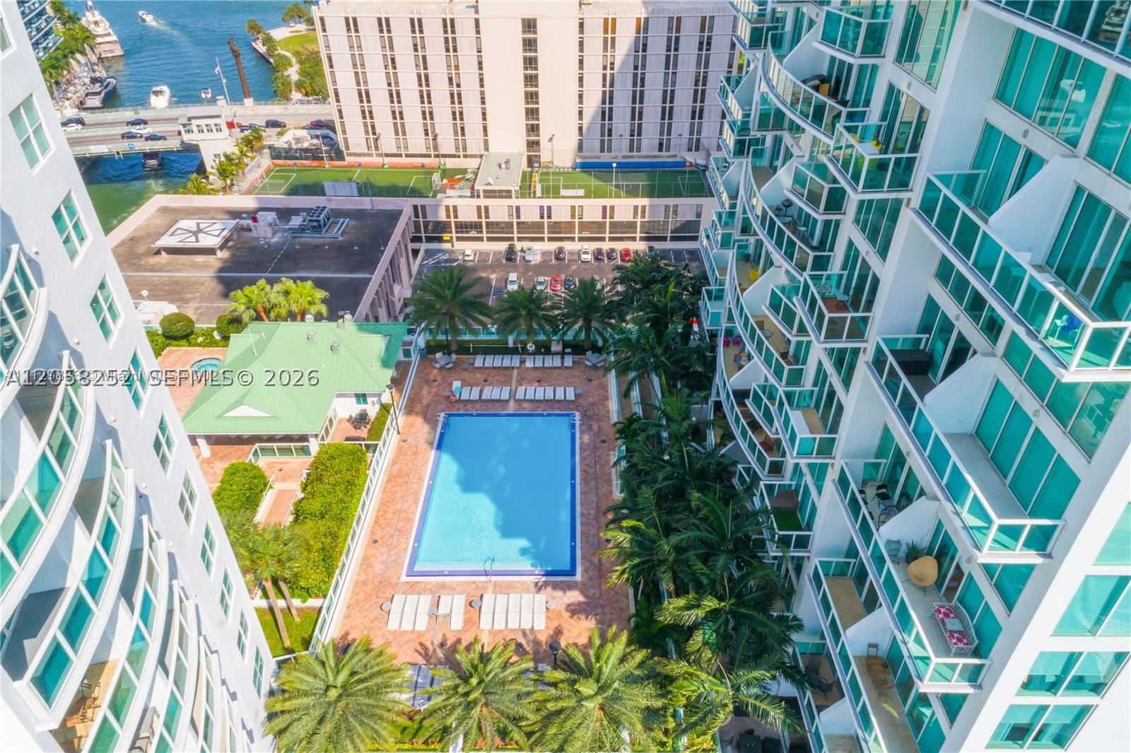 image Brickell on the River South30
