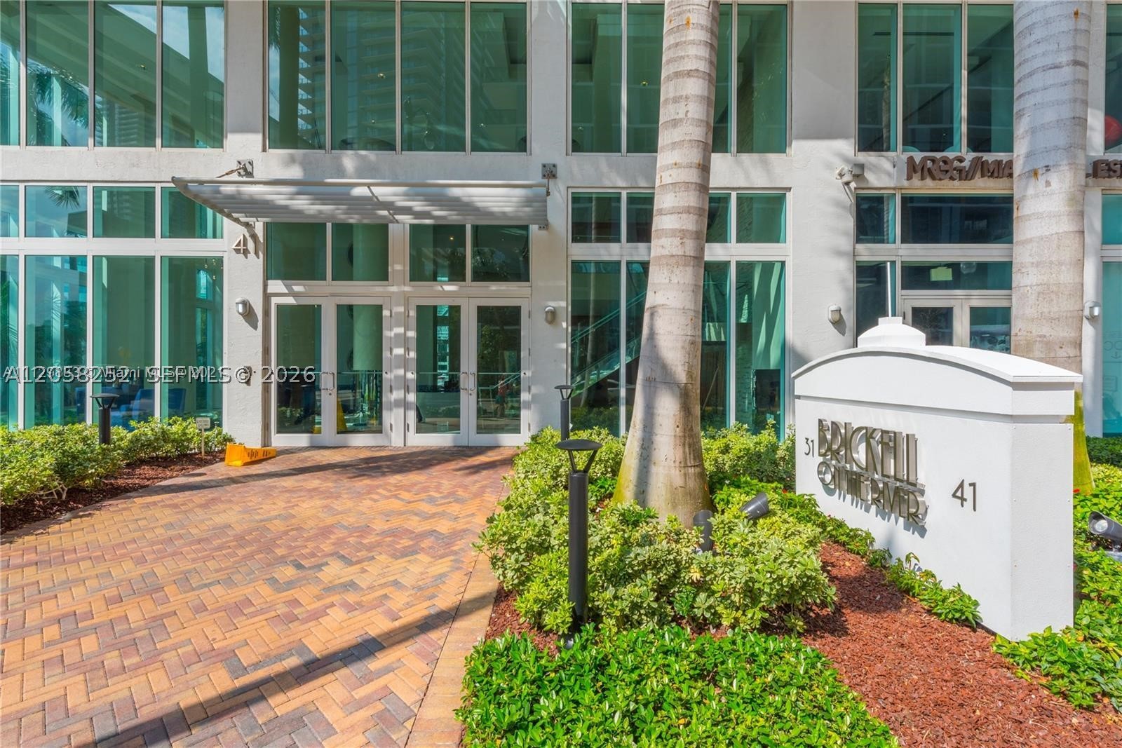 image Brickell on the River South31