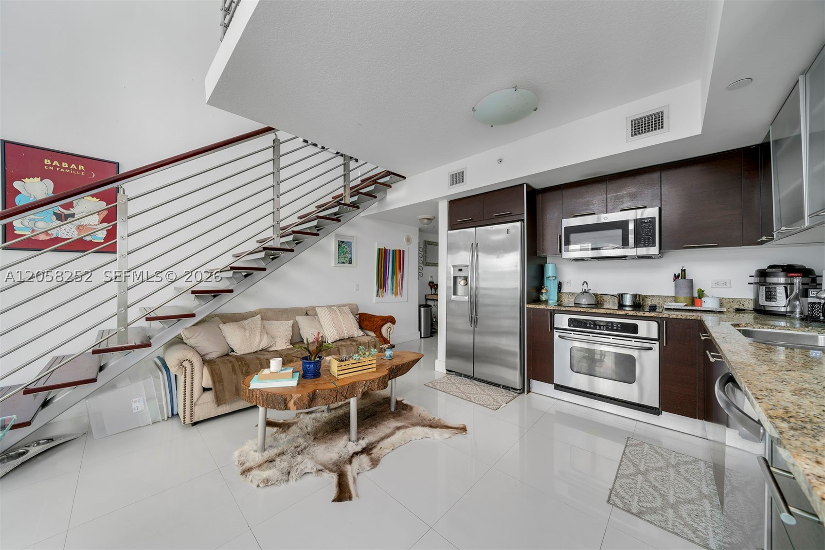 image Brickell on the River South3