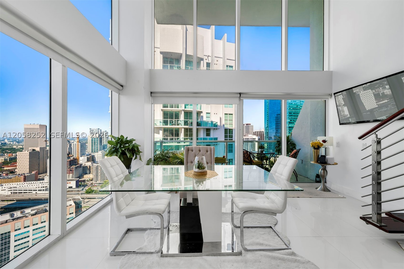 image Brickell on the River South6