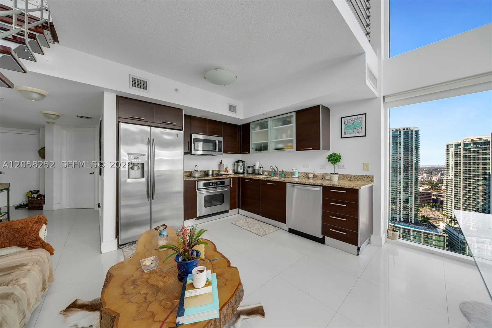 image Brickell on the River South8