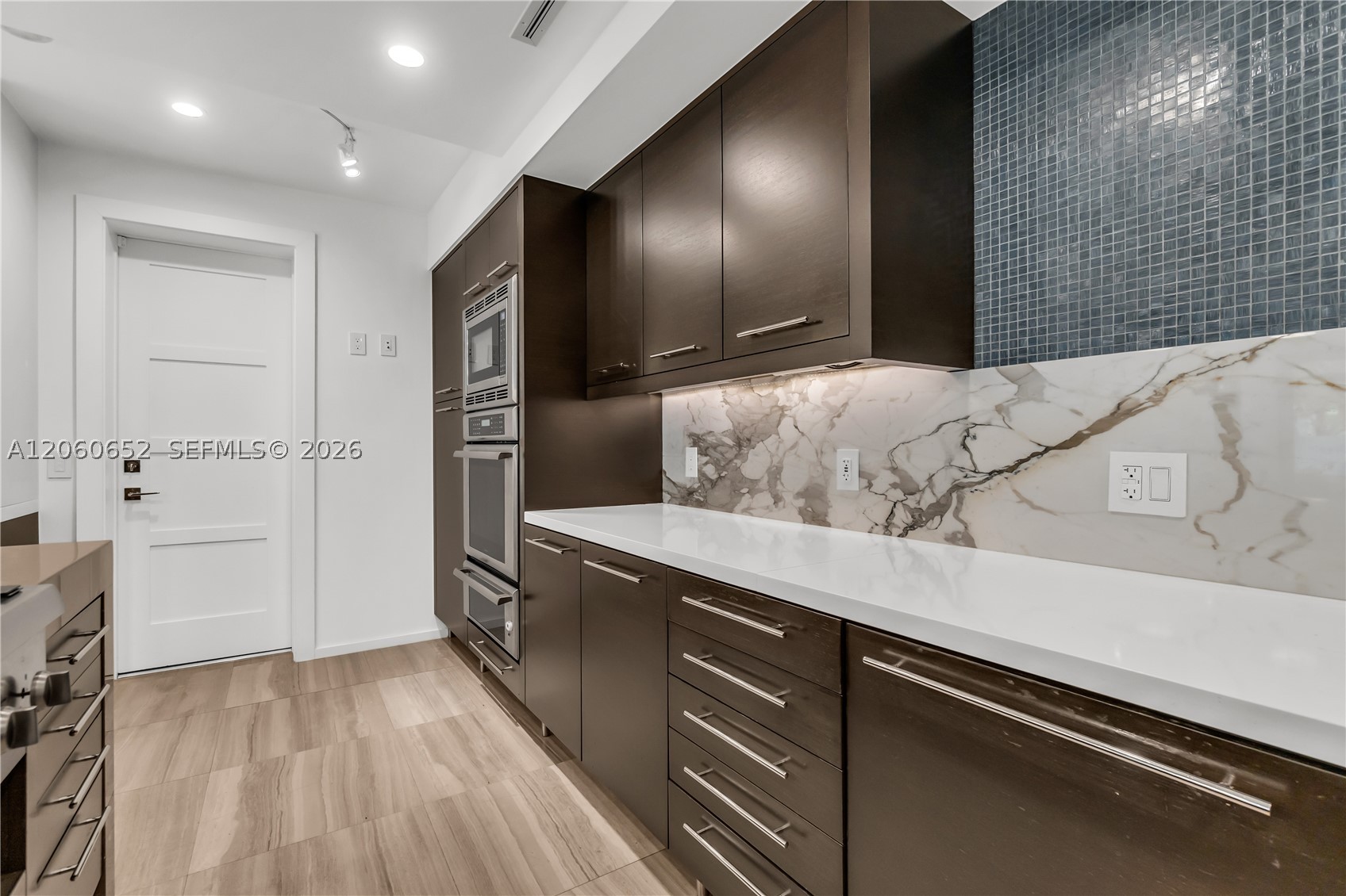6840 Sunrise Pl Coral Gables, FL 33133