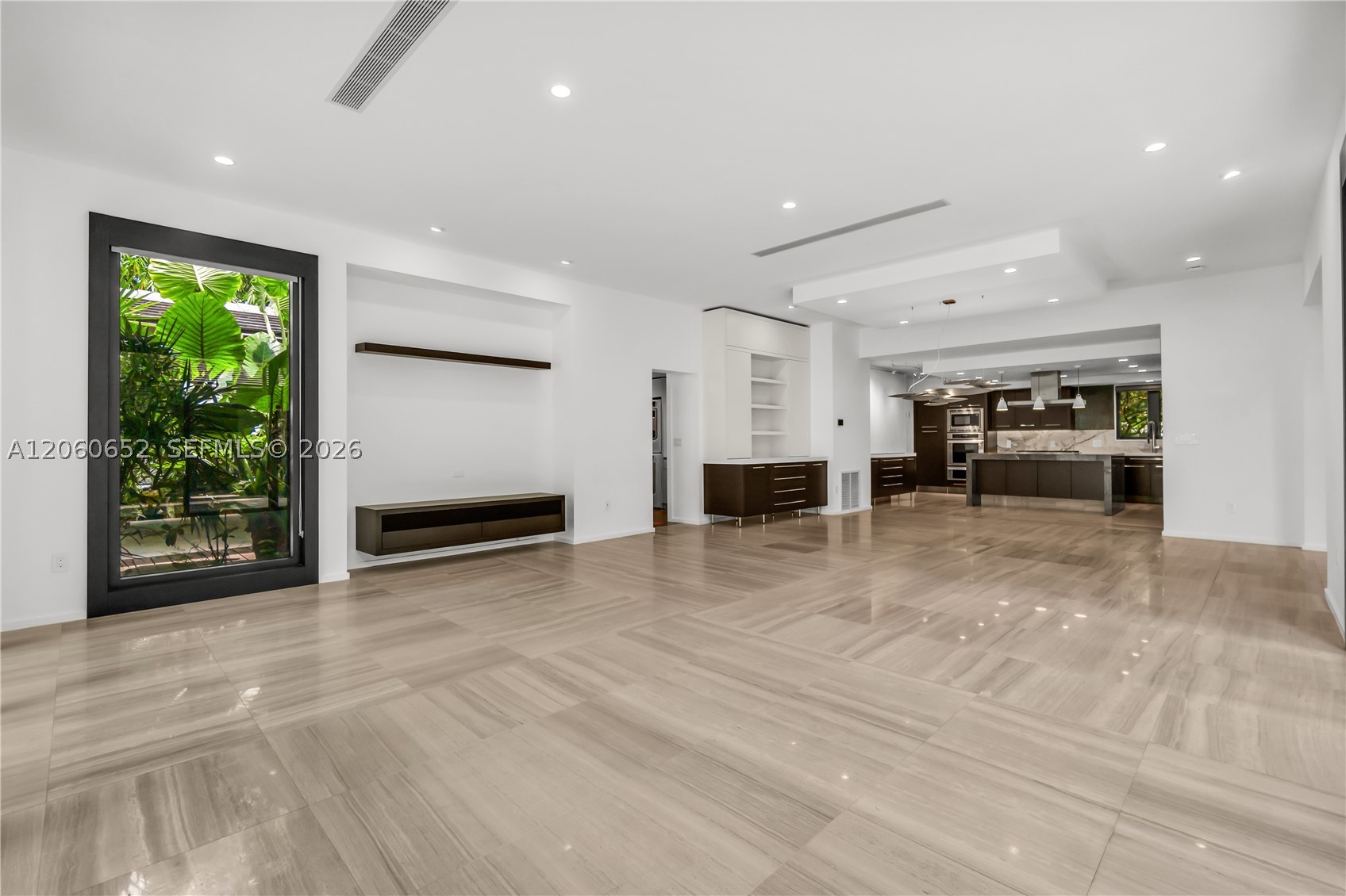6840 Sunrise Pl Coral Gables, FL 33133