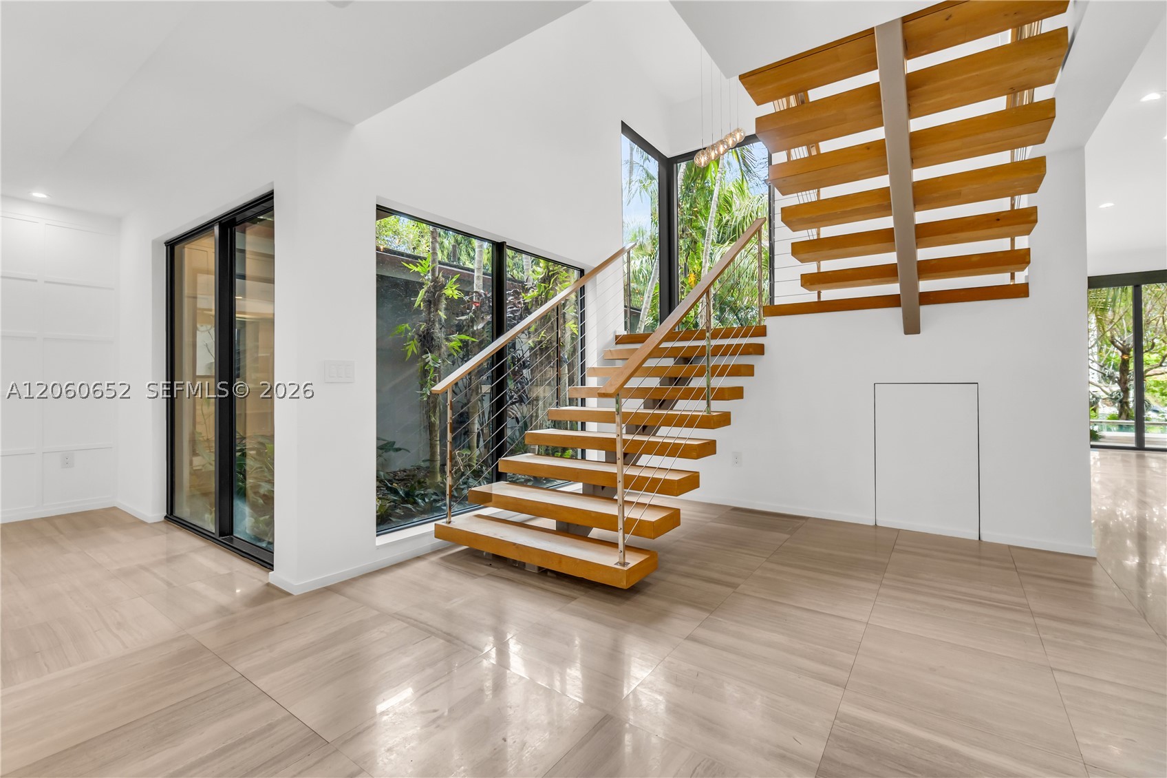 6840 Sunrise Pl Coral Gables, FL 33133