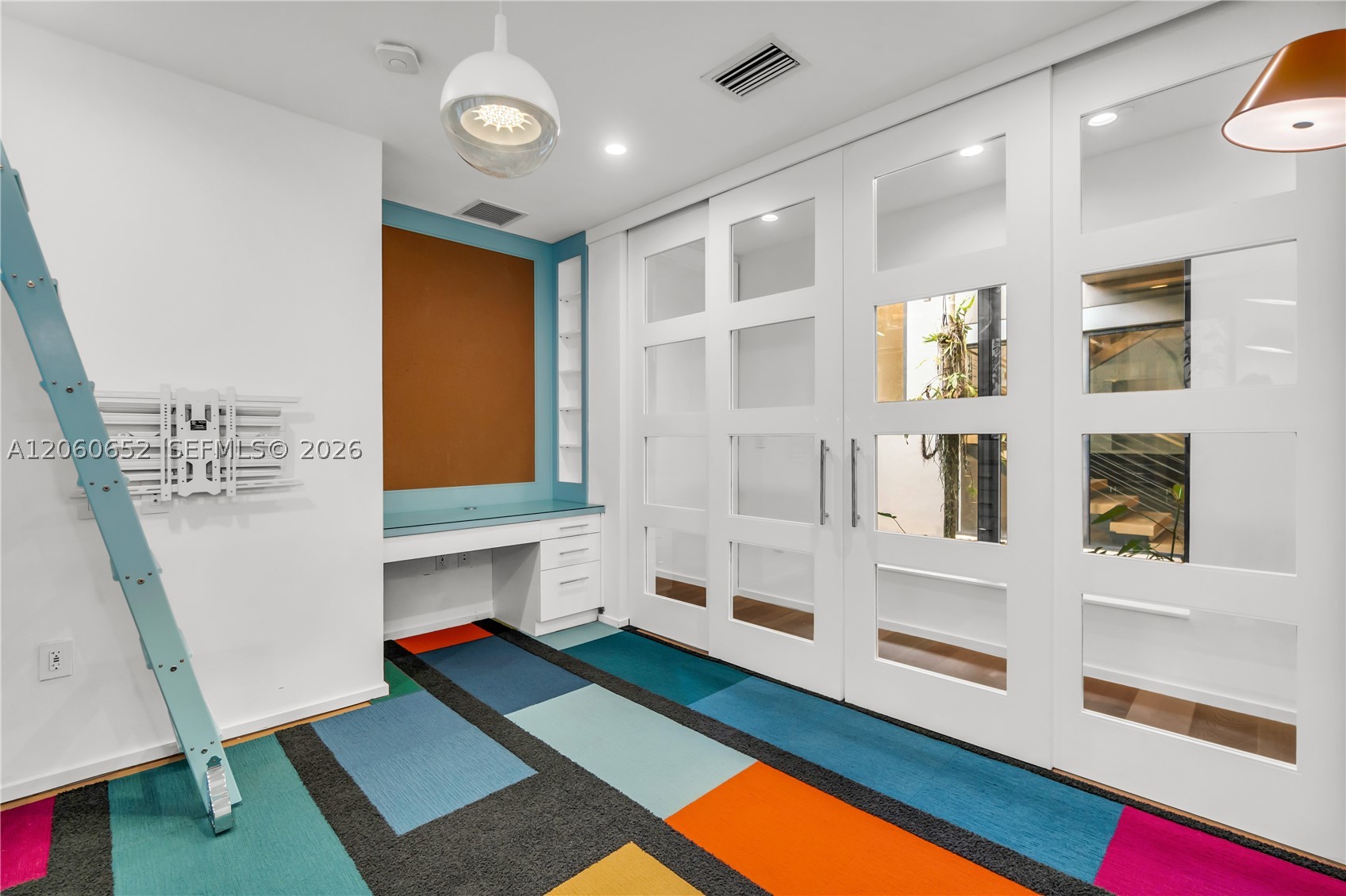 6840 Sunrise Pl Coral Gables, FL 33133