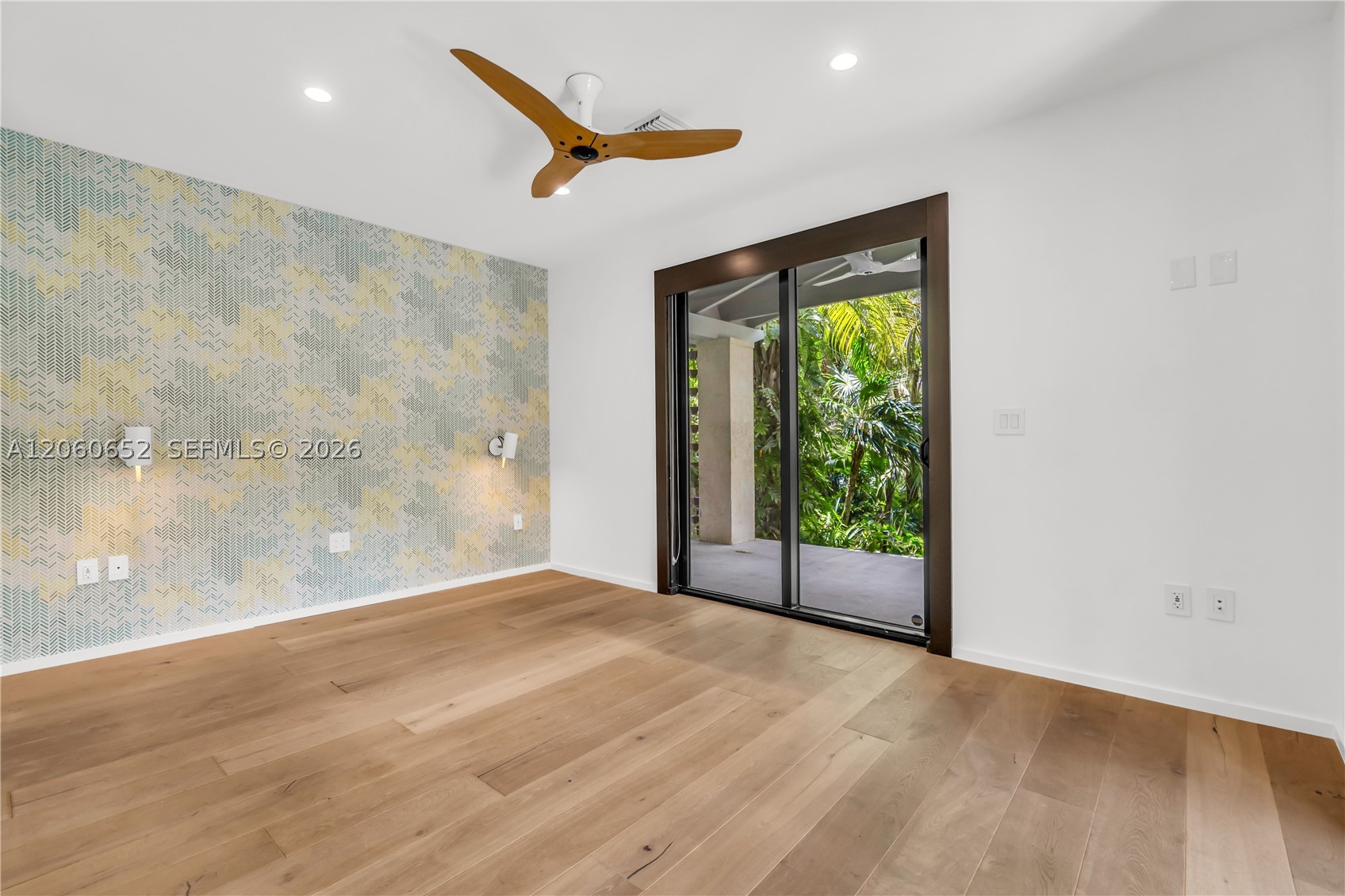 6840 Sunrise Pl Coral Gables, FL 33133