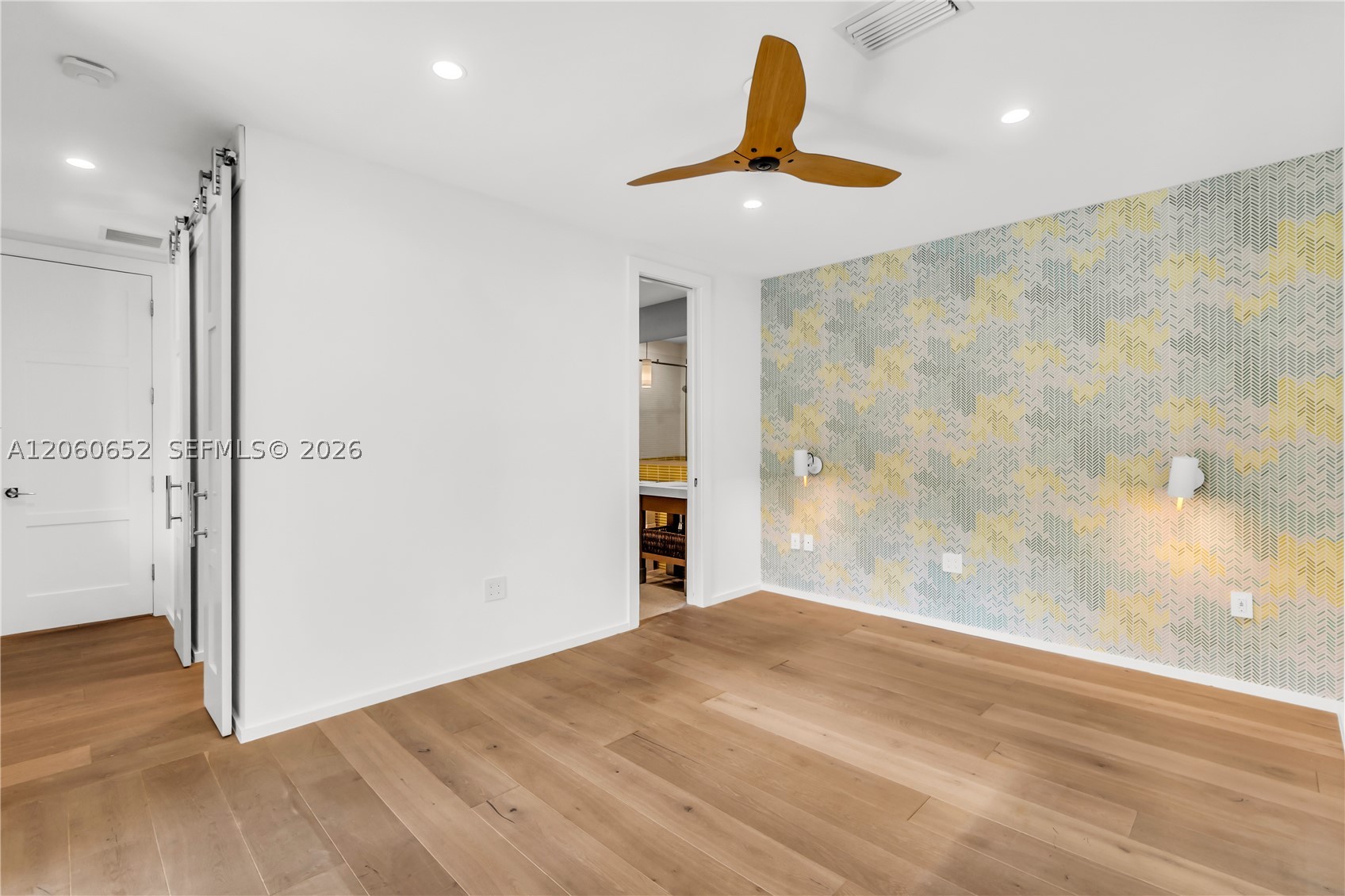 6840 Sunrise Pl Coral Gables, FL 33133