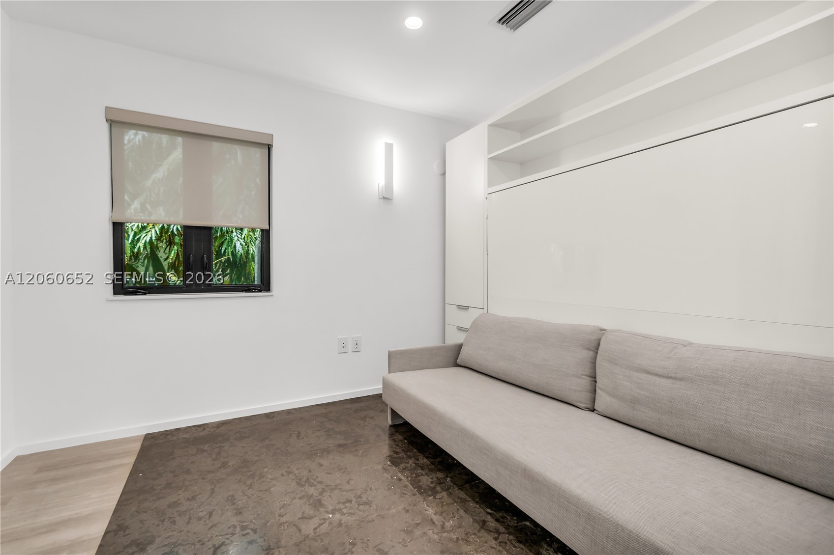 6840 Sunrise Pl Coral Gables, FL 33133