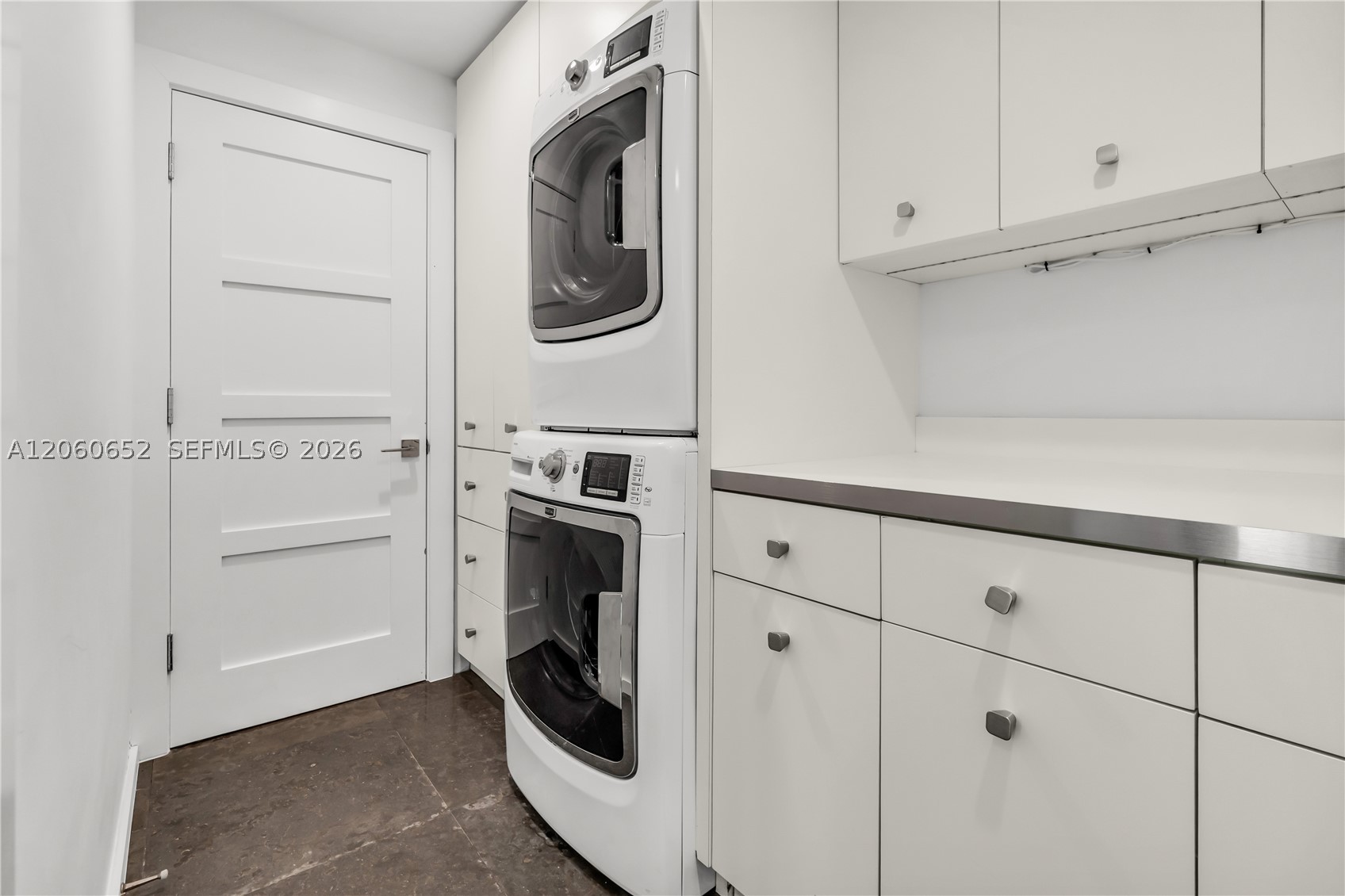 6840 Sunrise Pl Coral Gables, FL 33133