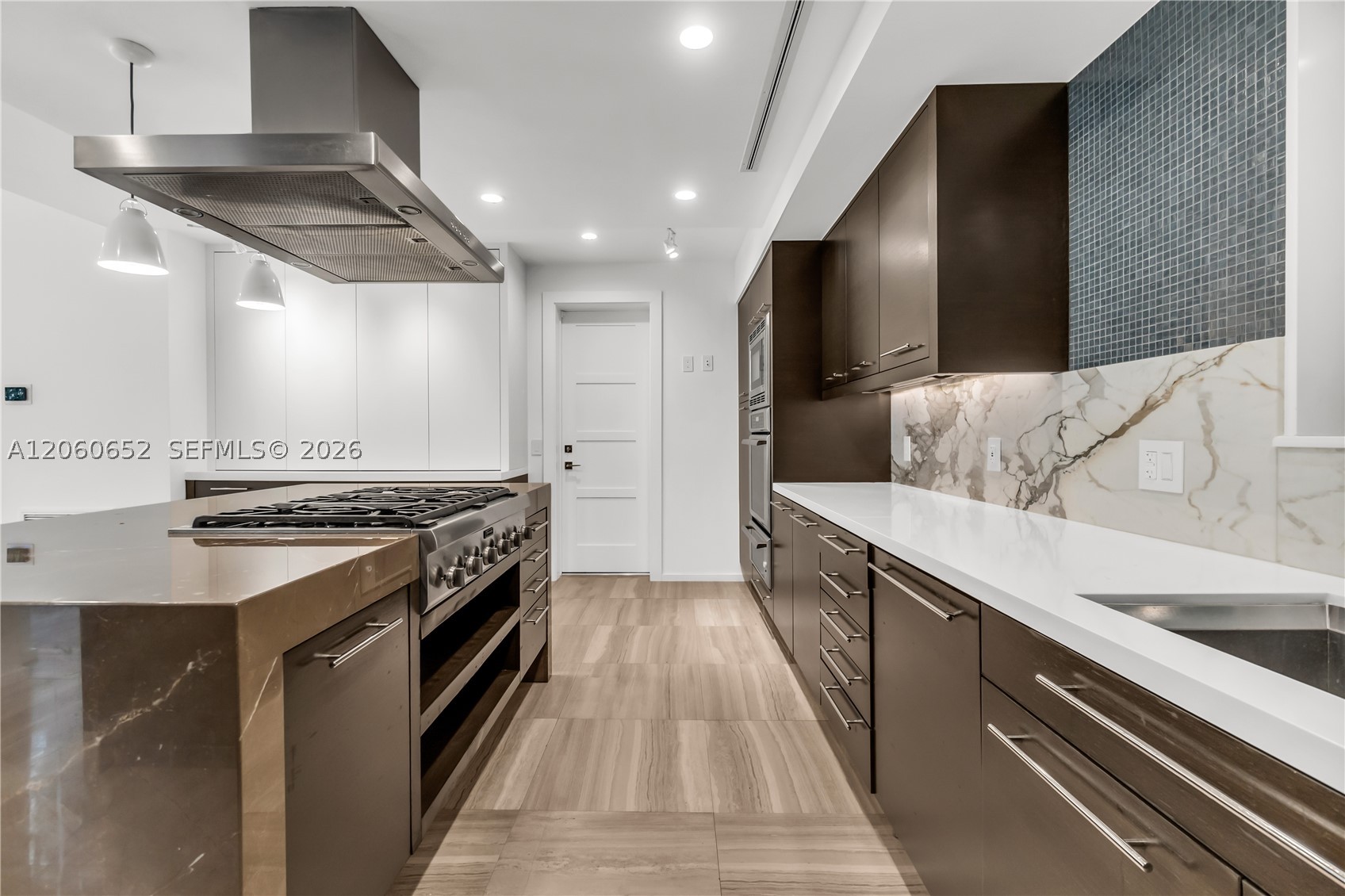 6840 Sunrise Pl Coral Gables, FL 33133