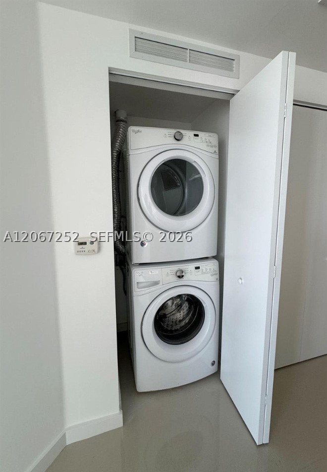 image Aria on the Bay14